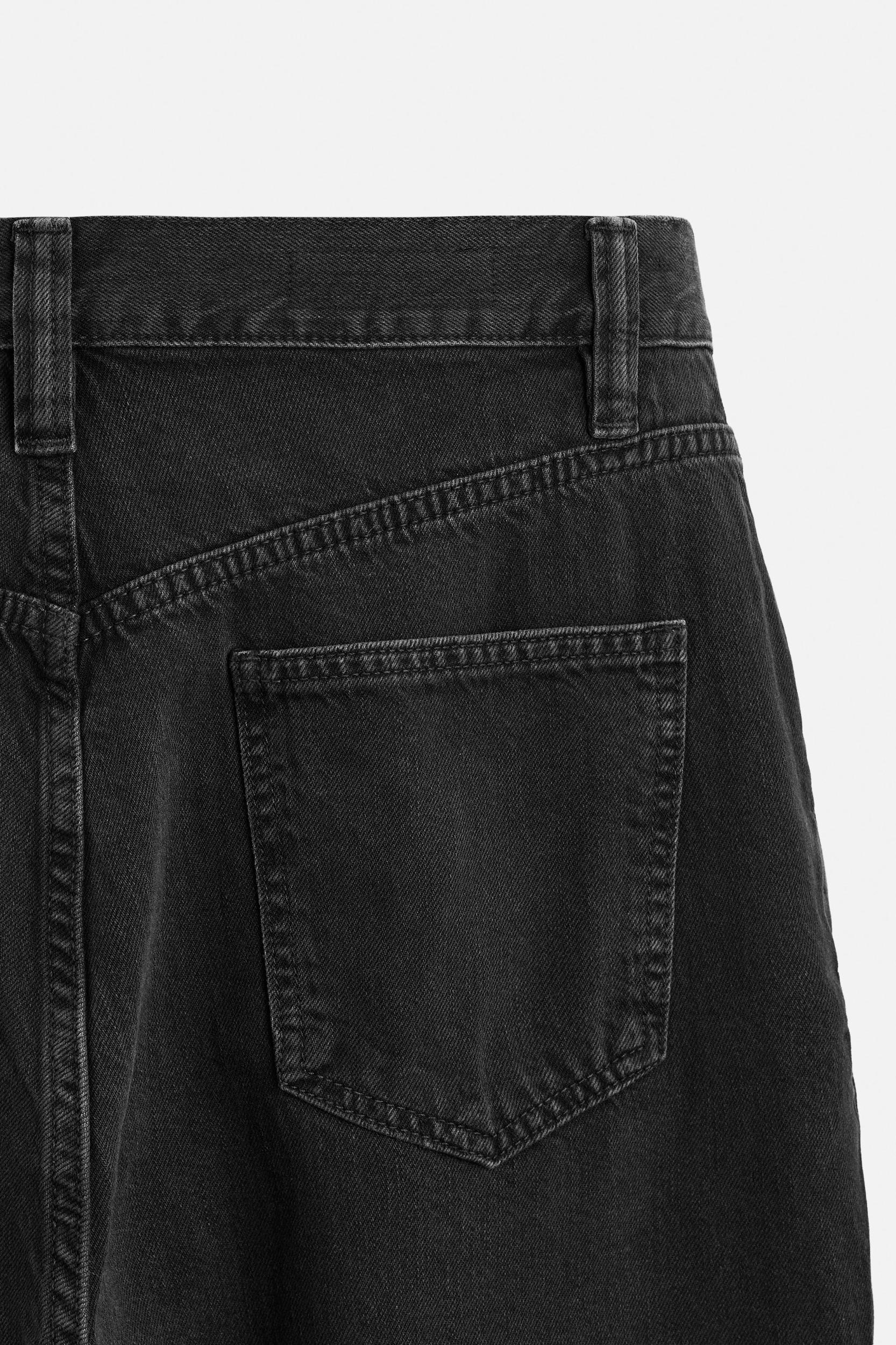 PLEATED BAGGY JEANS Product Image