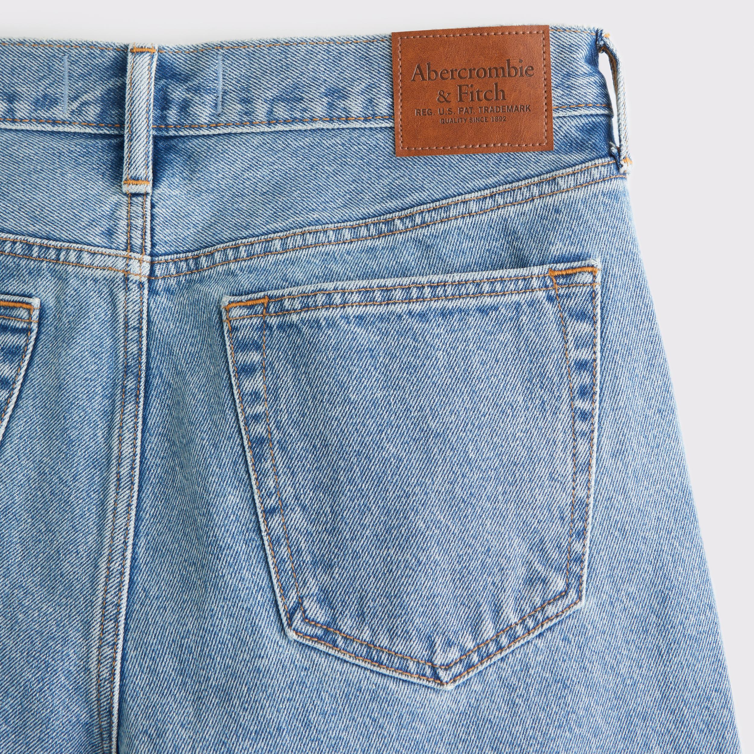Relaxed Straight Jean Product Image
