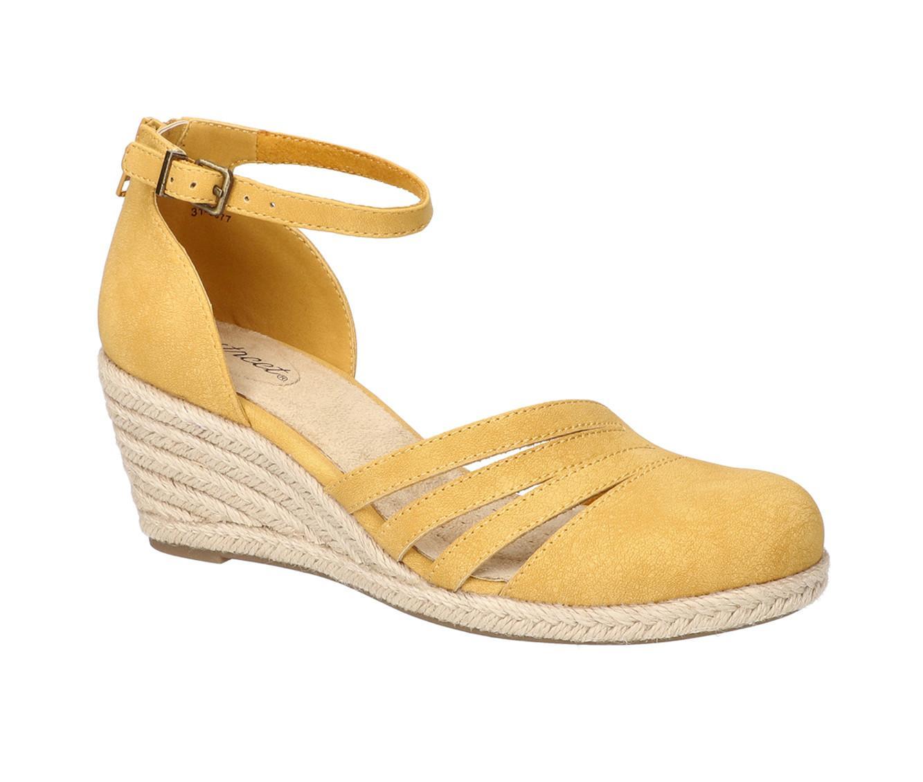Women's Easy Street Daytona Wedges Product Image