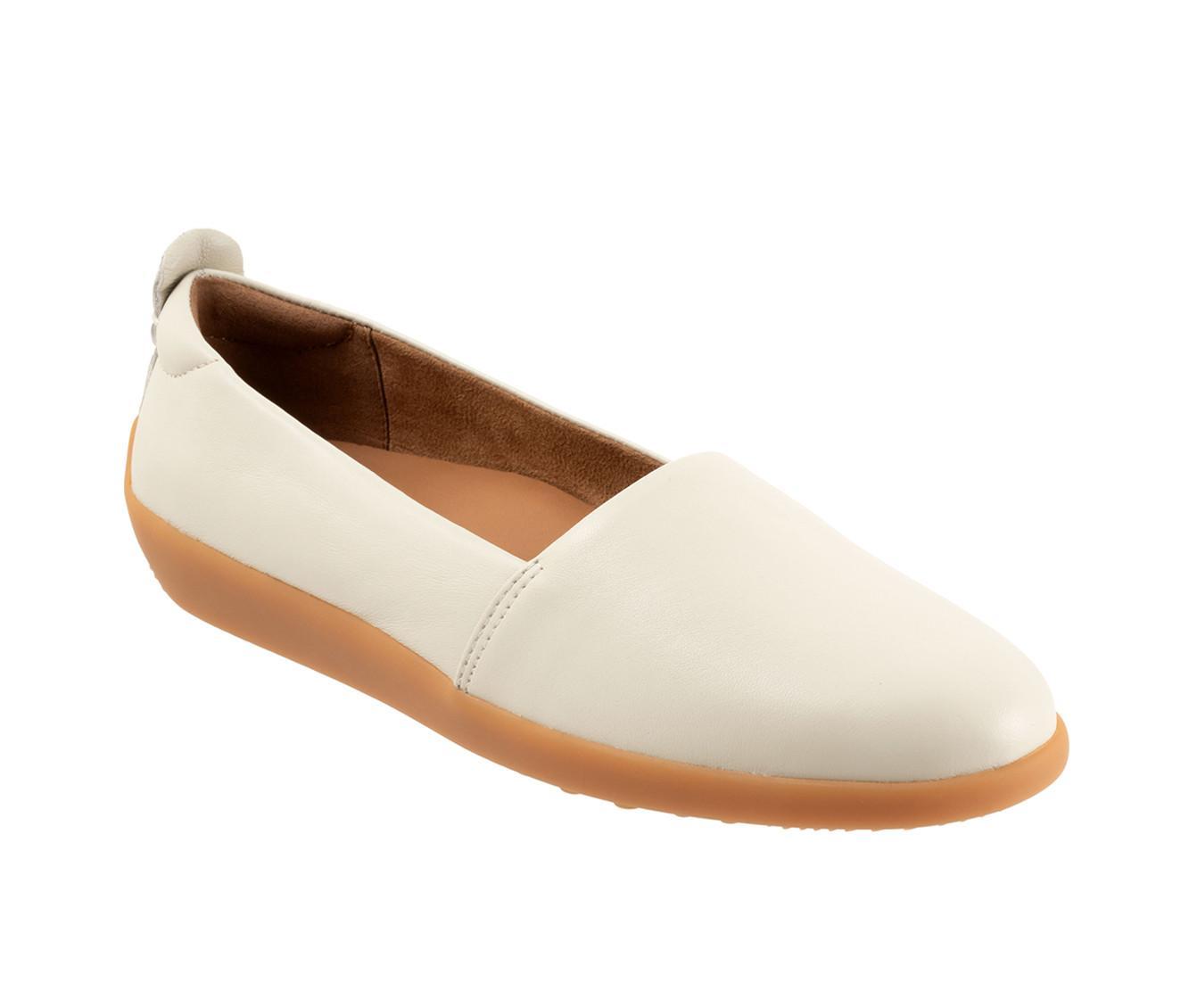 Women's Softwalk Deva Flats Product Image