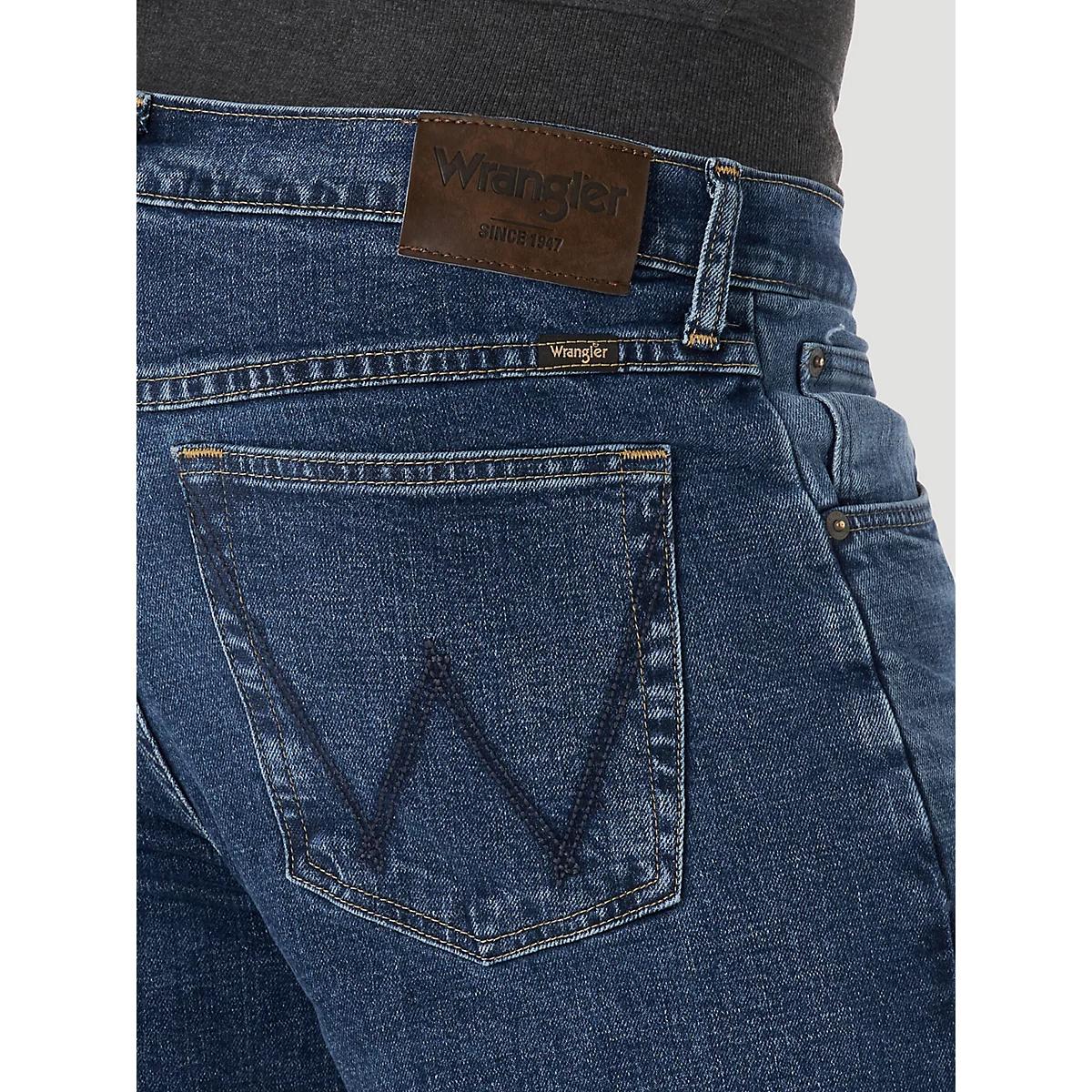 Men's Relaxed Fit Flex Jean in Knox Product Image