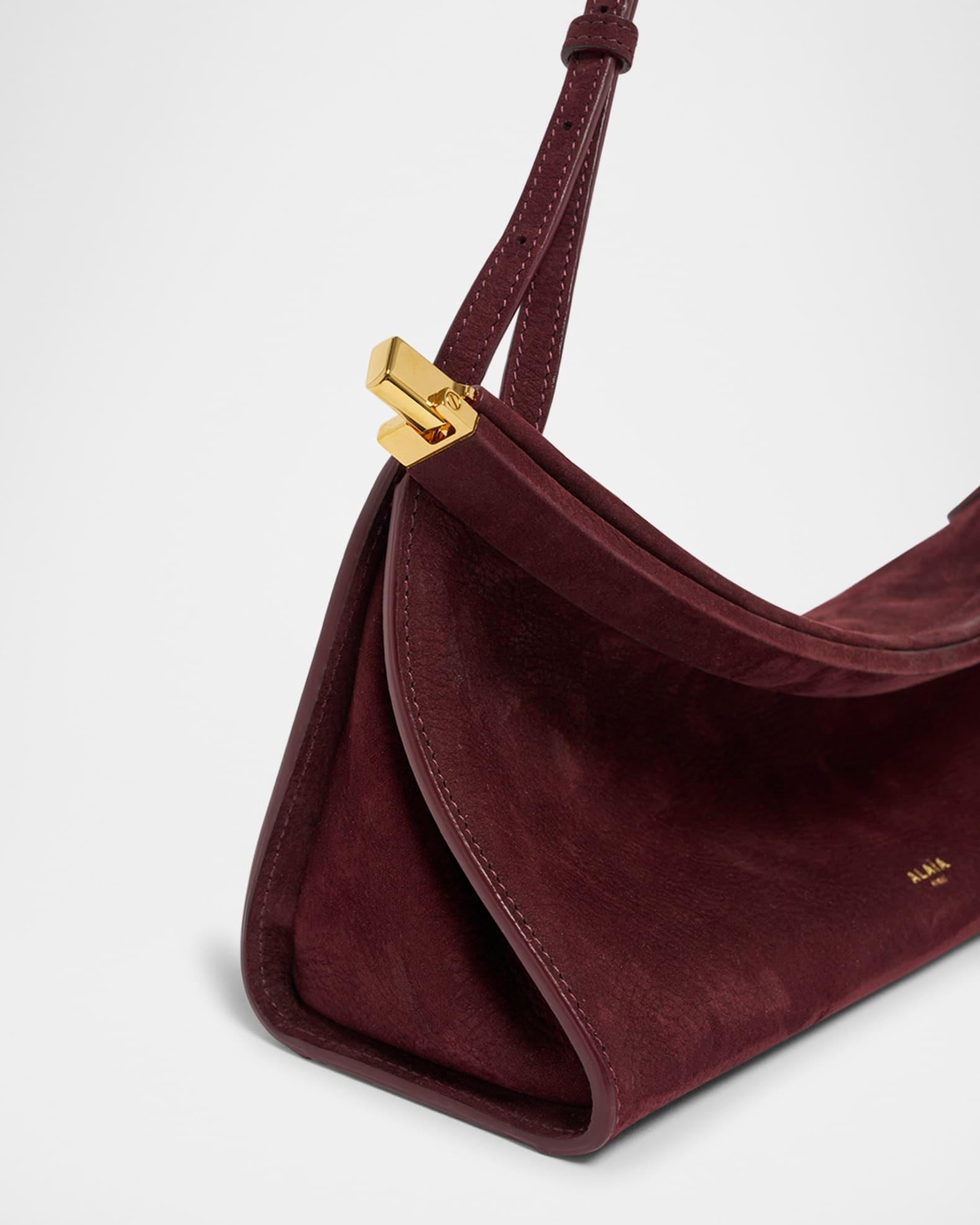 Le Click Medium Shoulder Bag in Leather Product Image