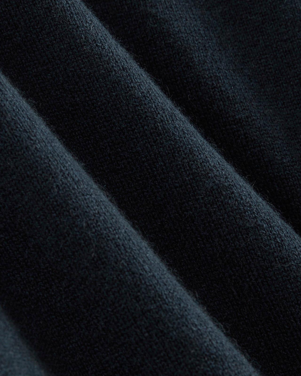 The Cashmere Crew Product Image