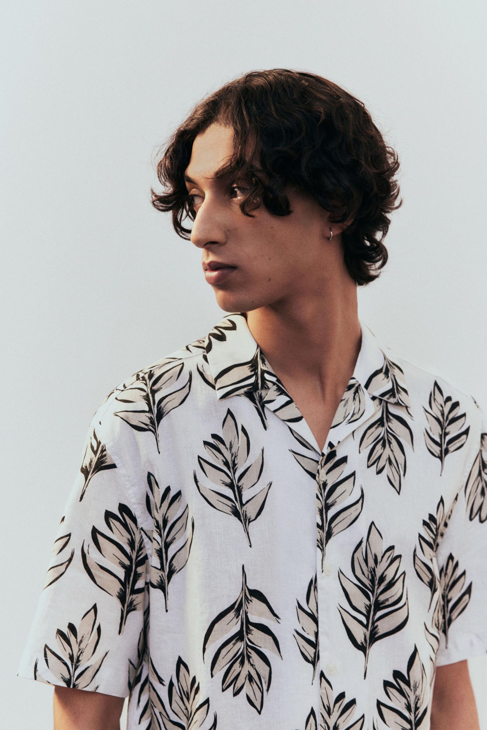 Regular-Fit Linen-Blend Resort Shirt Product Image