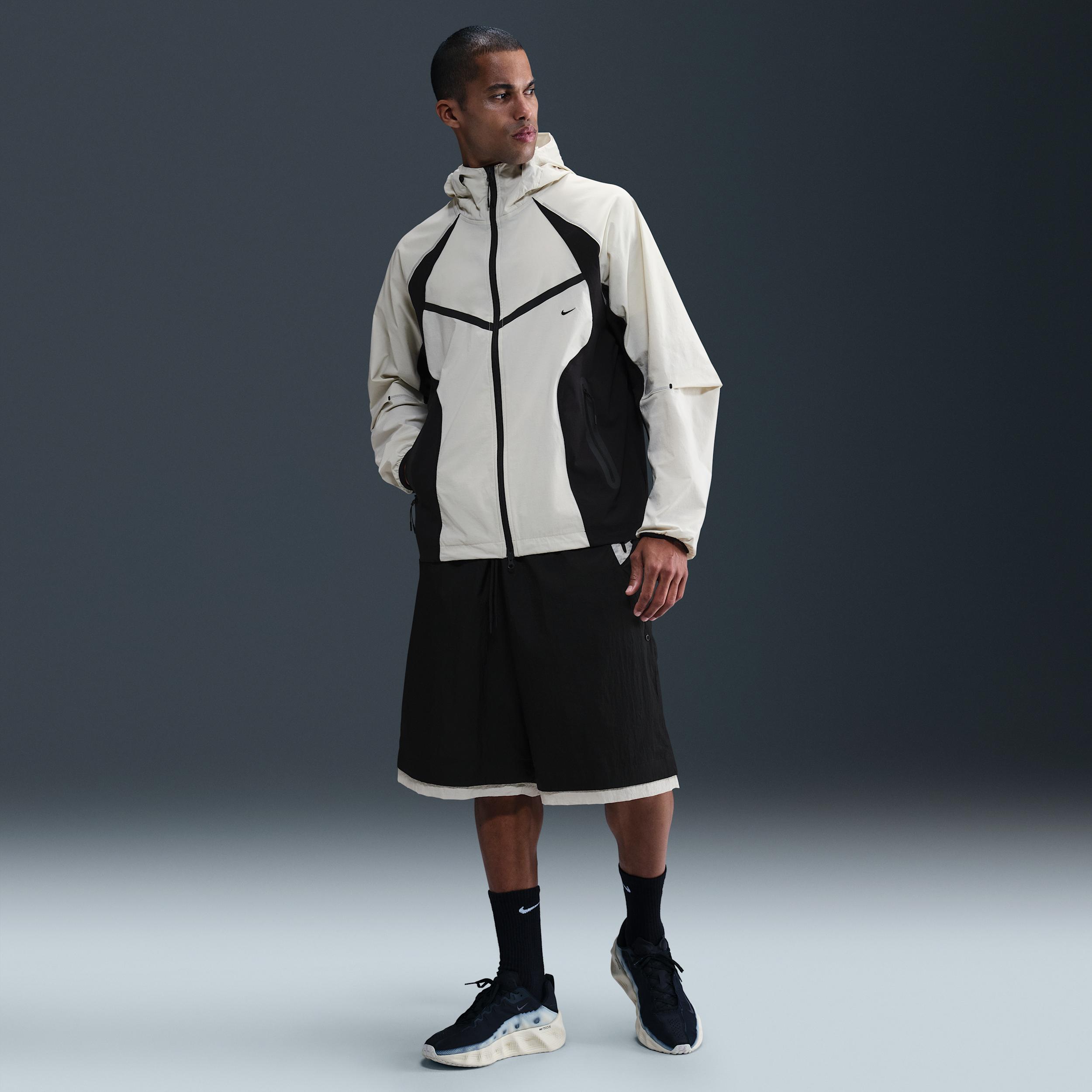 Nike Men's Tech Dri-FIT Woven Color-Block Windrunner Loose Jacket Product Image