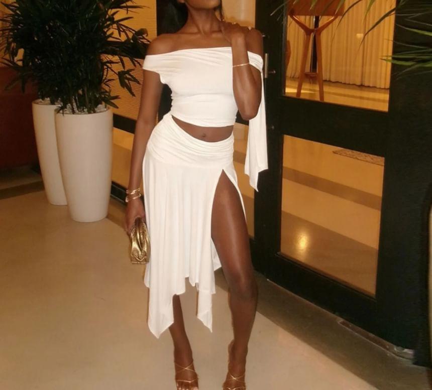 Sleeveless Off-Shoulder Plain Cutout Asymmetrical Slit Midi A-Line Dress Product Image