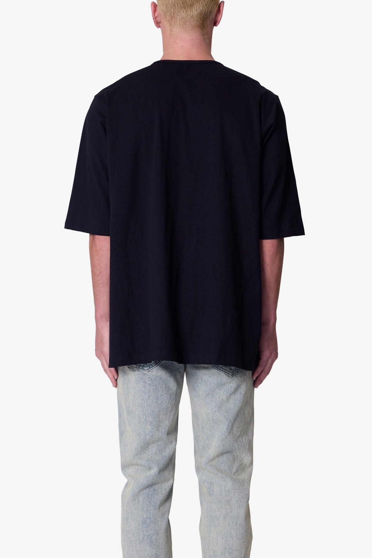 4 Eyelets Tee - Black Product Image