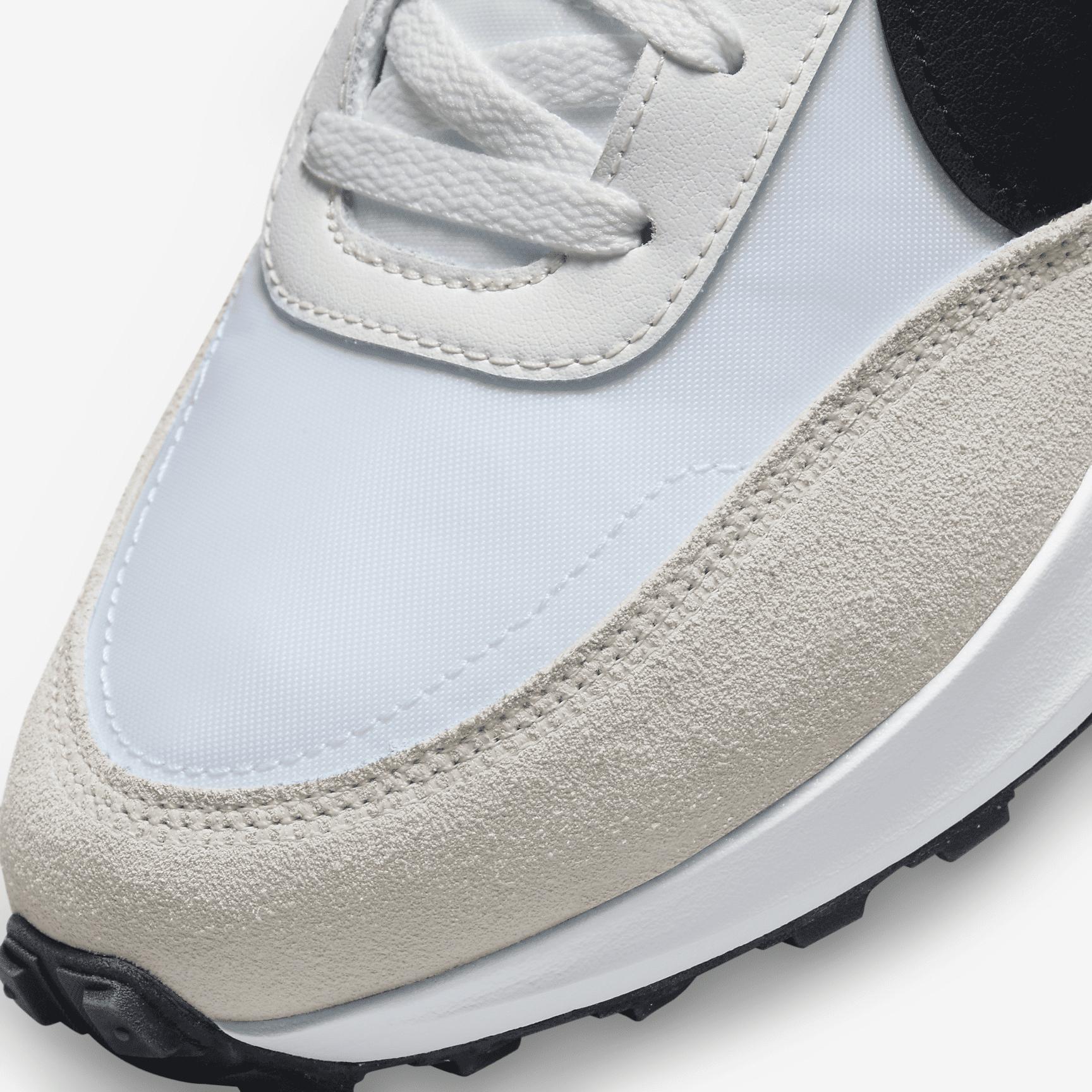 Nike Men's Waffle Debut Shoes Product Image