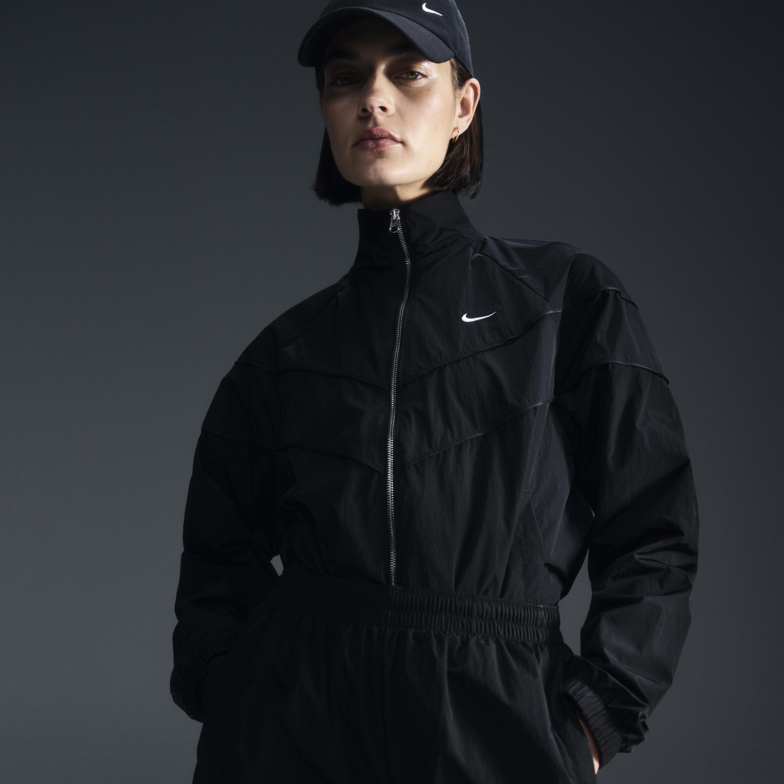 Nike Womens Windrunner Loose UV Woven Full-Zip Jacket | FV6304-010 Product Image