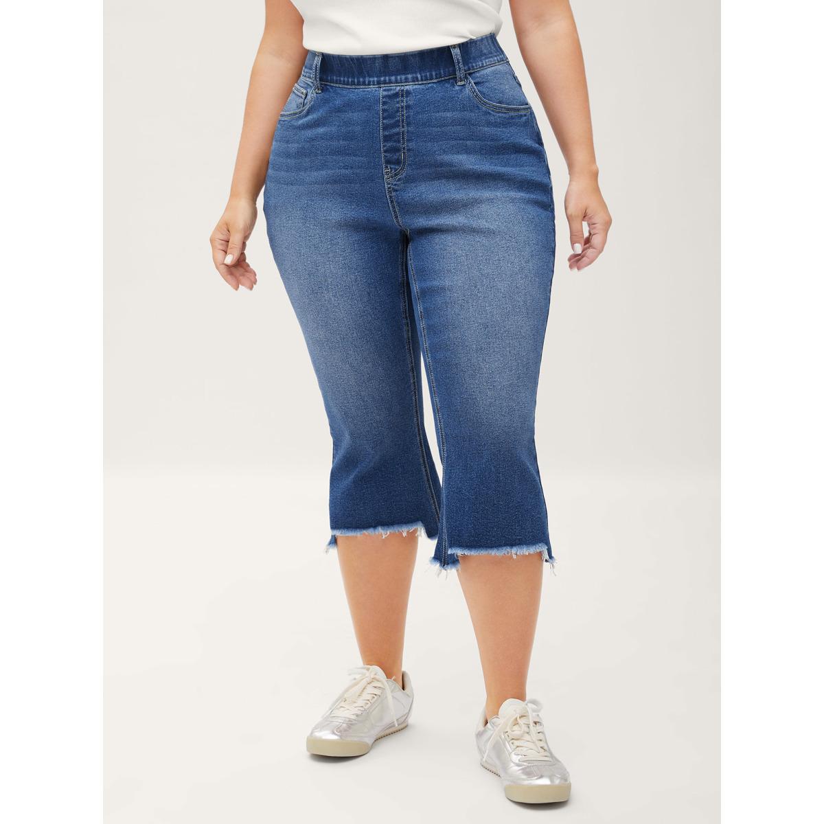 Plus Size Pull-On Frayed Capri Hem Jeans Women Midblue Leisure Medium stretch Slanted pocket Jeans BloomChic 30/6X Product Image