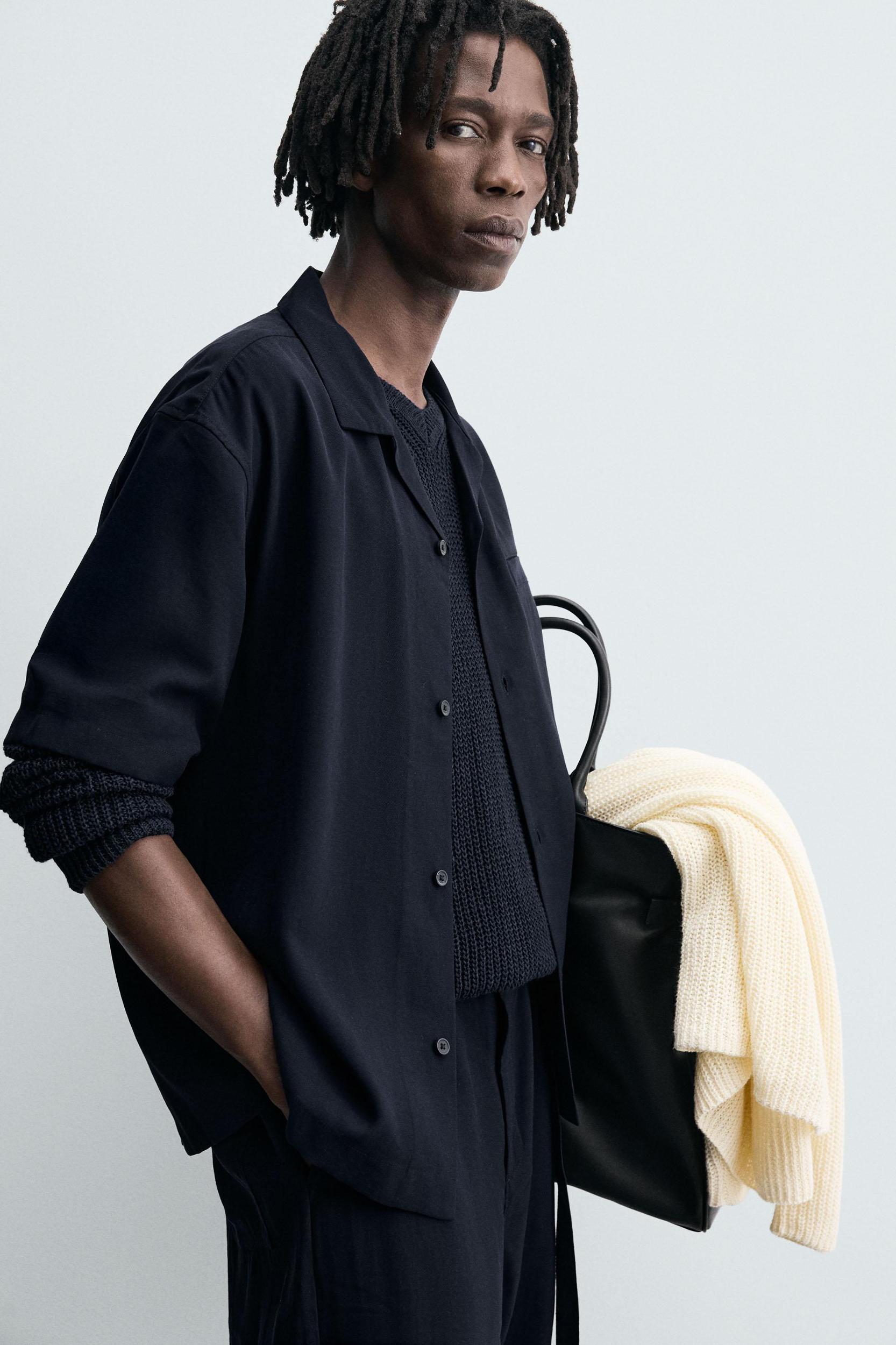 RELAXED FIT FLOWY SHIRT Product Image