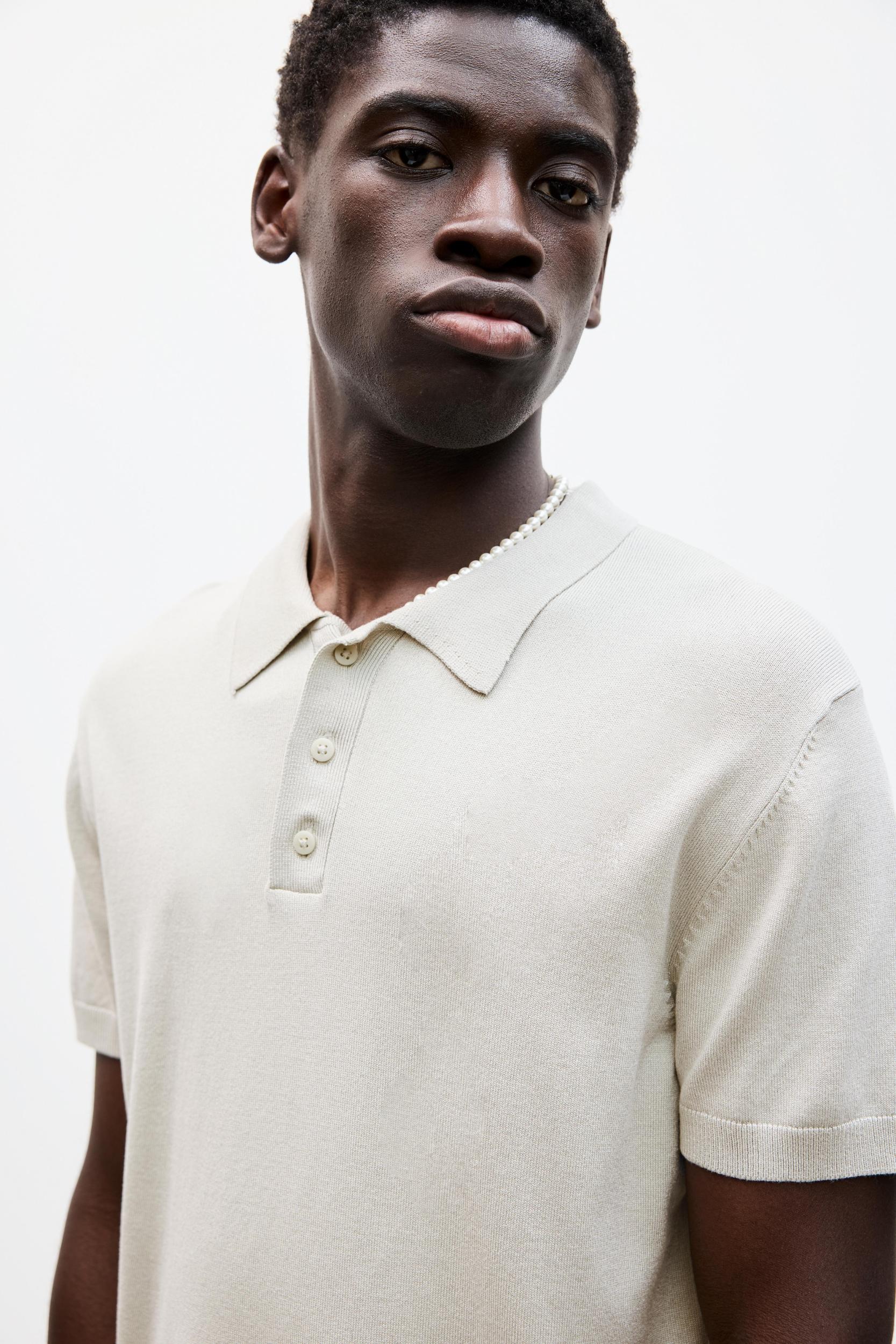 Short sleeve knit polo shirt Product Image