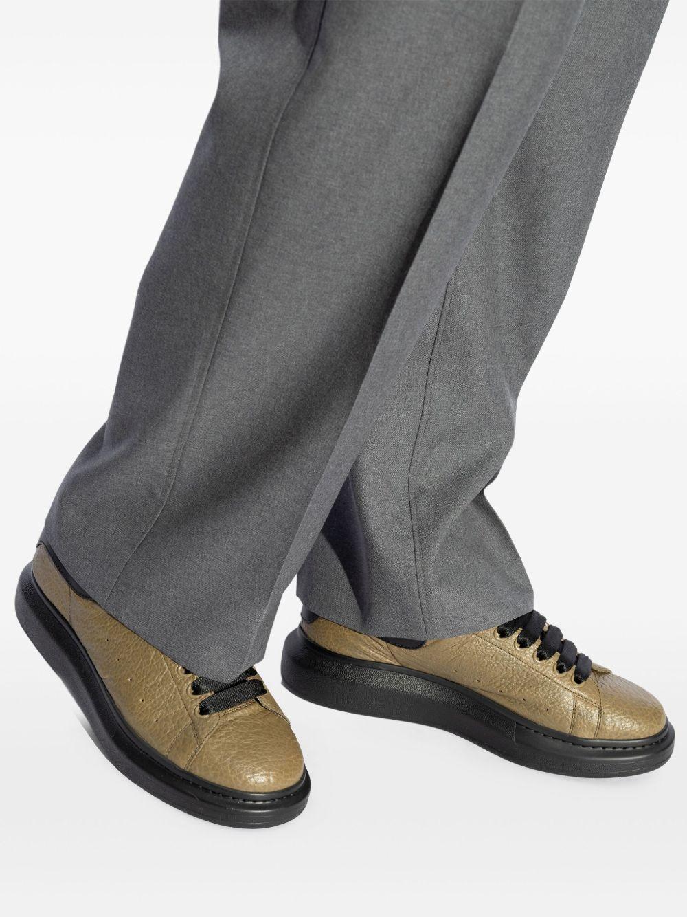 low-top sneakers Product Image