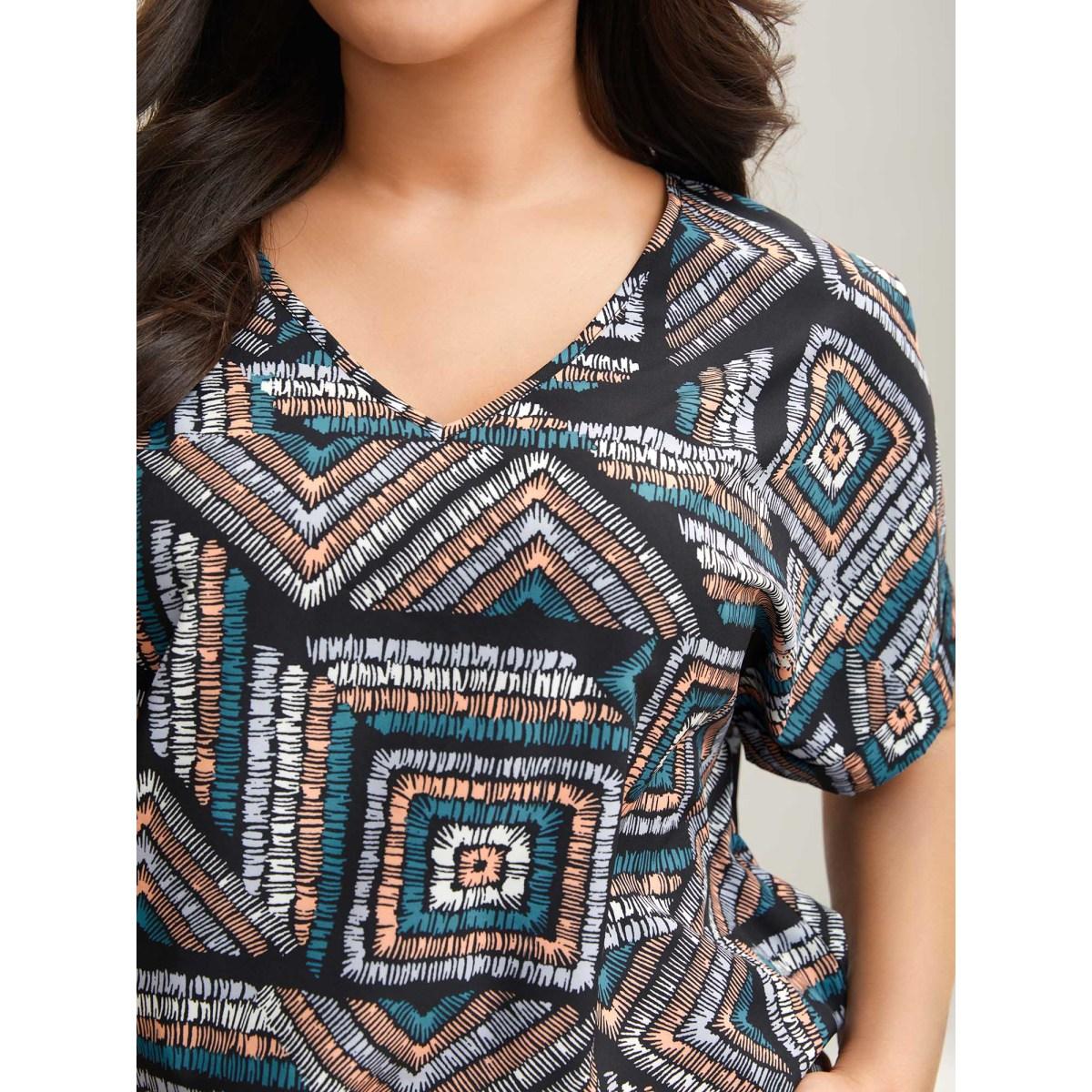Plus Size Multicolor Geometric Print V-Neck Relaxed Fit Blouse Women At the Office Short sleeve V-neck Work Blouses BloomChic 26/4X Product Image