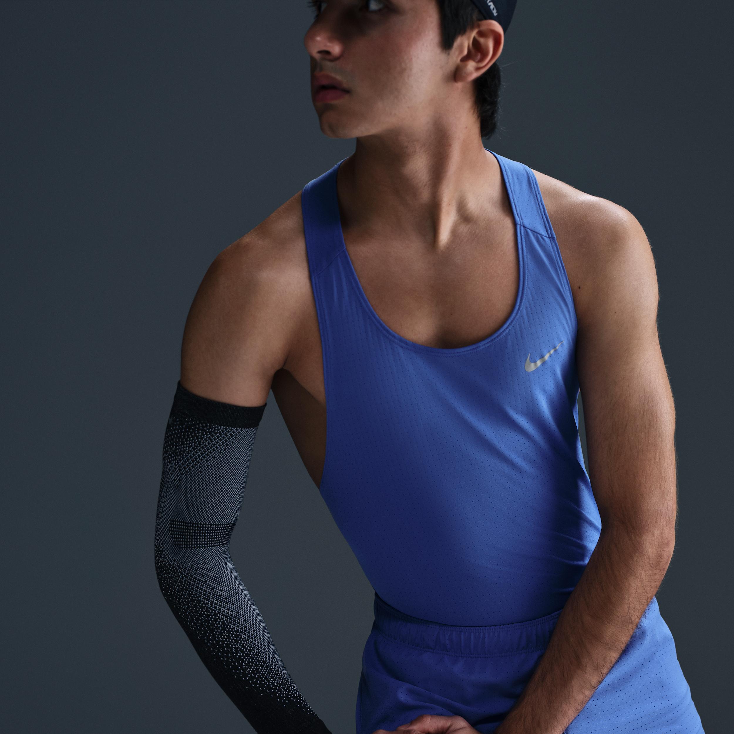 Nike Mens Fast Dri-FIT Running Singlet | FN4229-411 Product Image