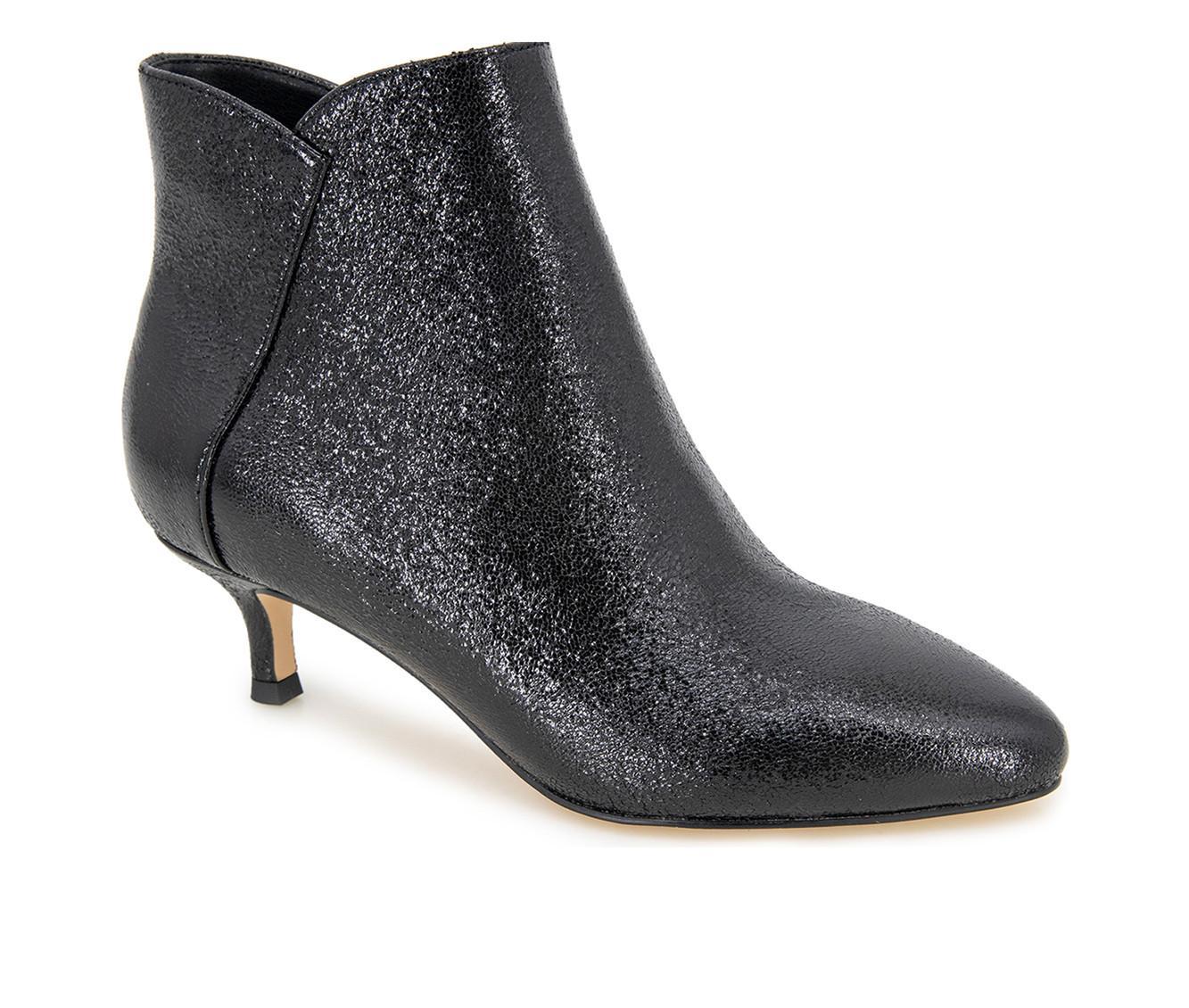 Women's XOXO Kyrie Booties Product Image