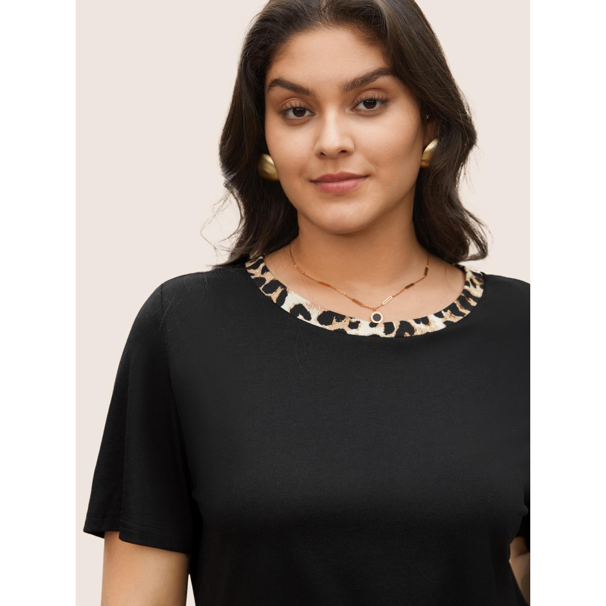 Plus Size Round Neck Leopard Print Patchwork T-shirt Black Women Casual Patchwork Leopard Round Neck Everyday T-shirts BloomChic 26/4X Product Image