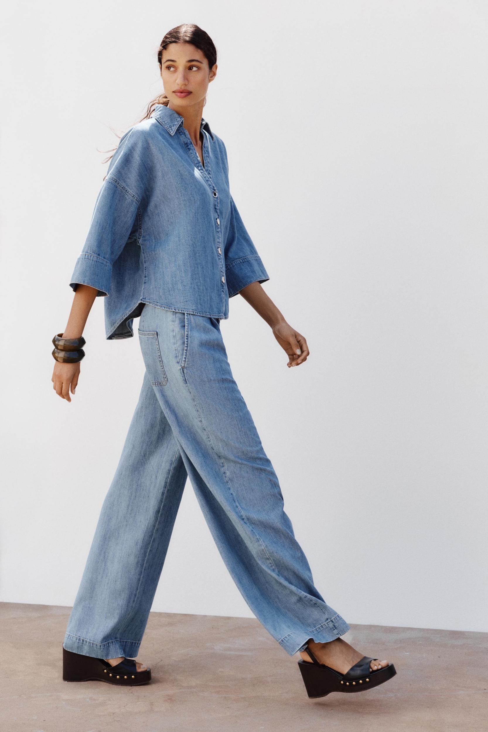 HIGH RISE Z1975 DARTED WIDE LEG JEANS Product Image