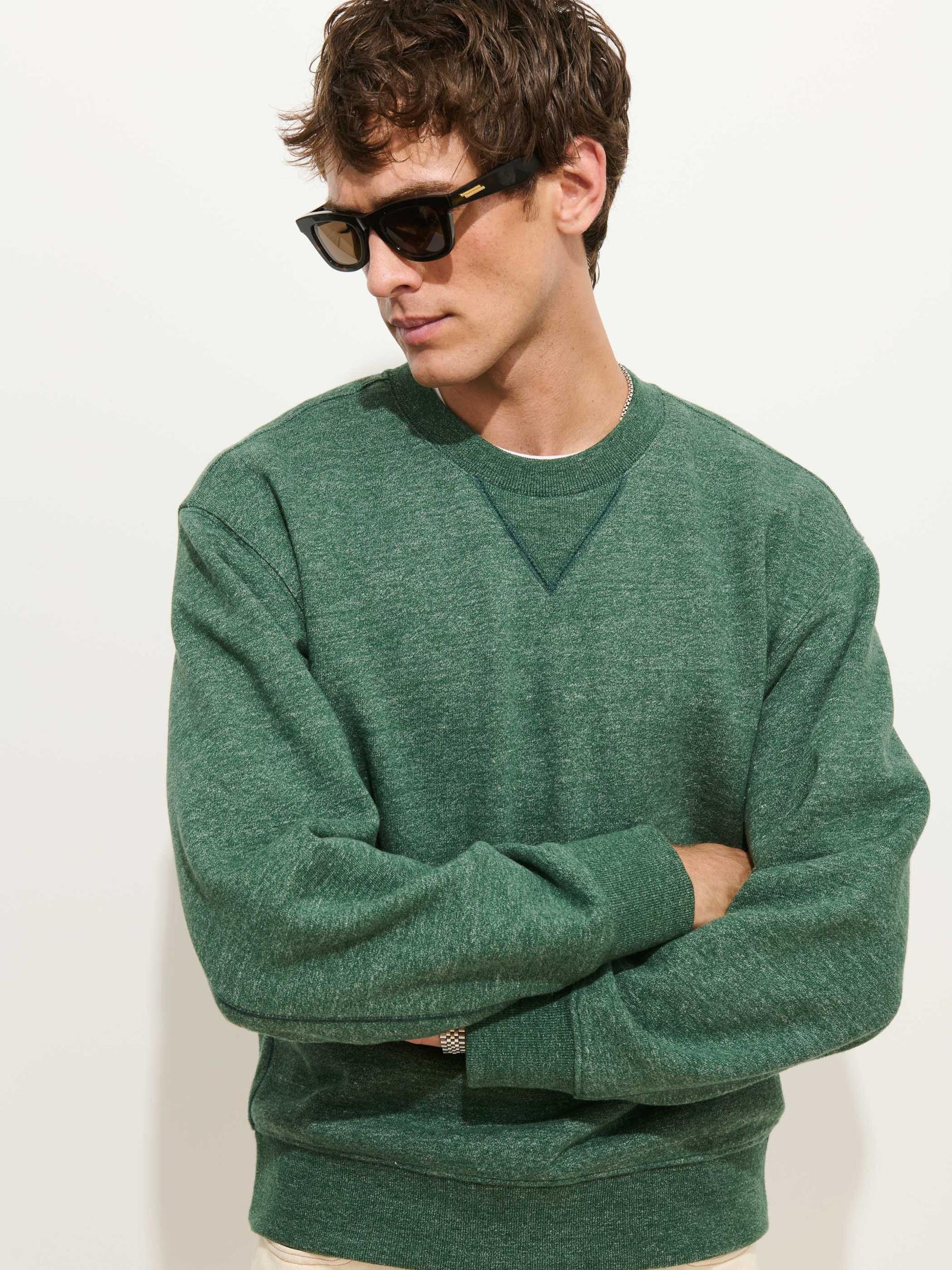 Marlon Sweatshirt In Heather Fleece Product Image