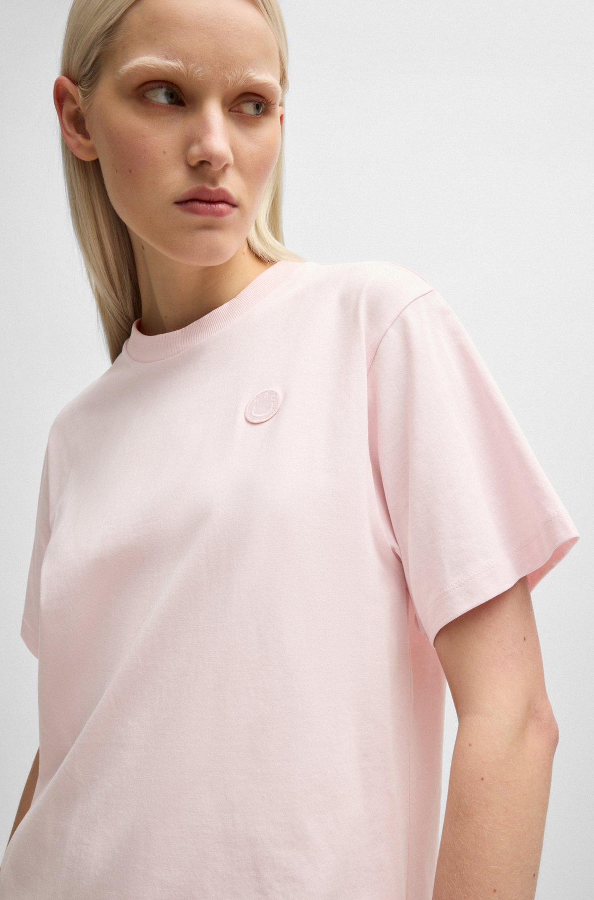 HUGO - Cotton jersey T-shirt with curved logo - light pink Product Image