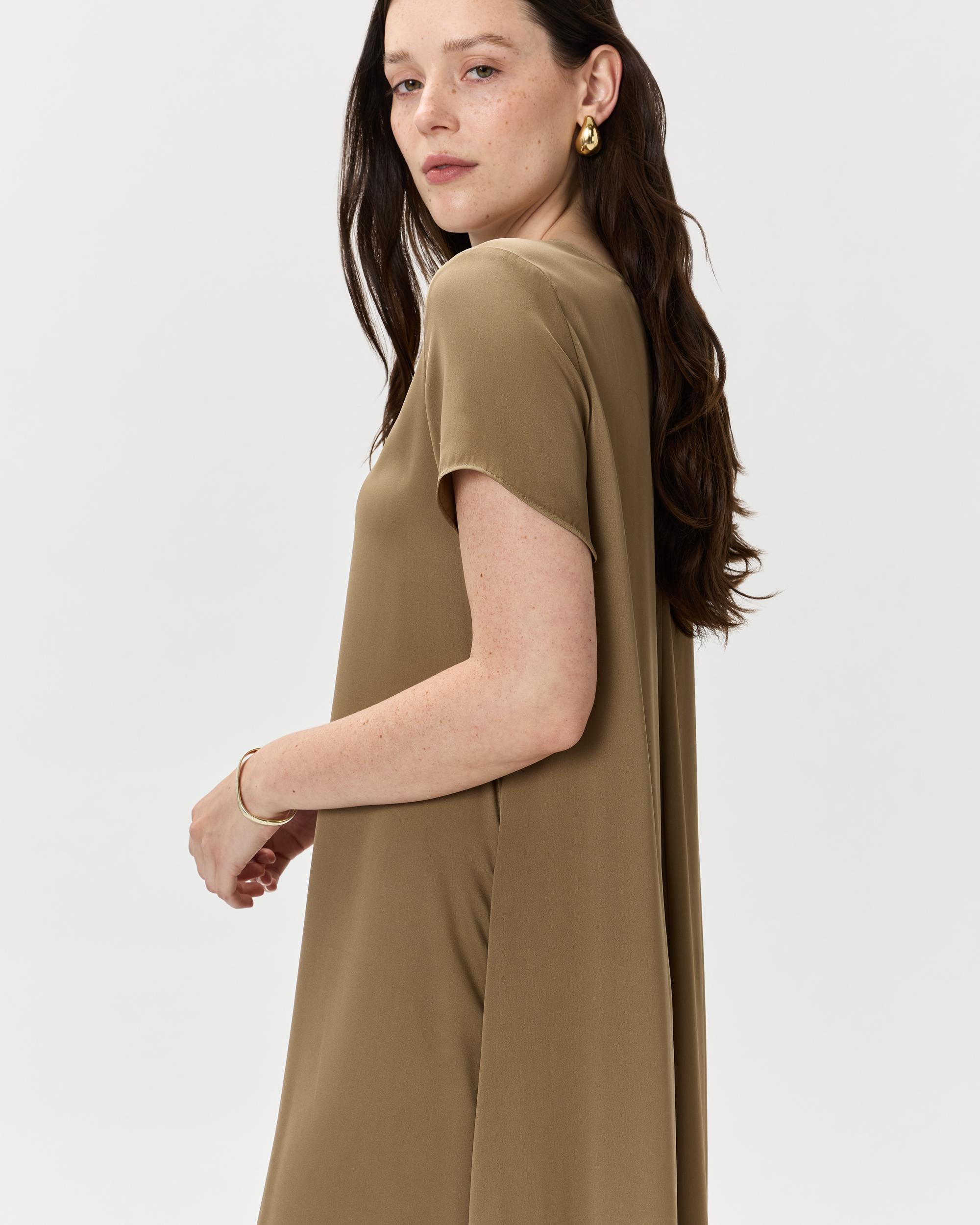 Quince | Women's Washable Stretch Silk Voluminous Maxi Dress Product Image