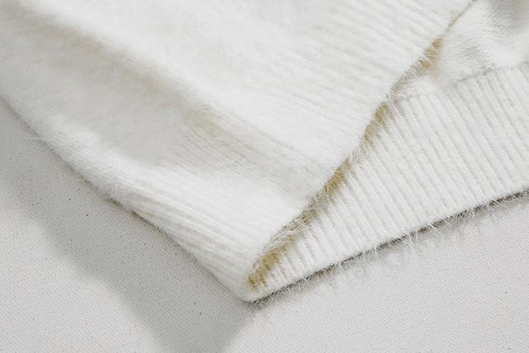 RT No. 10339 MOHAIR KNITTED ROUND NECK SWEATER Product Image