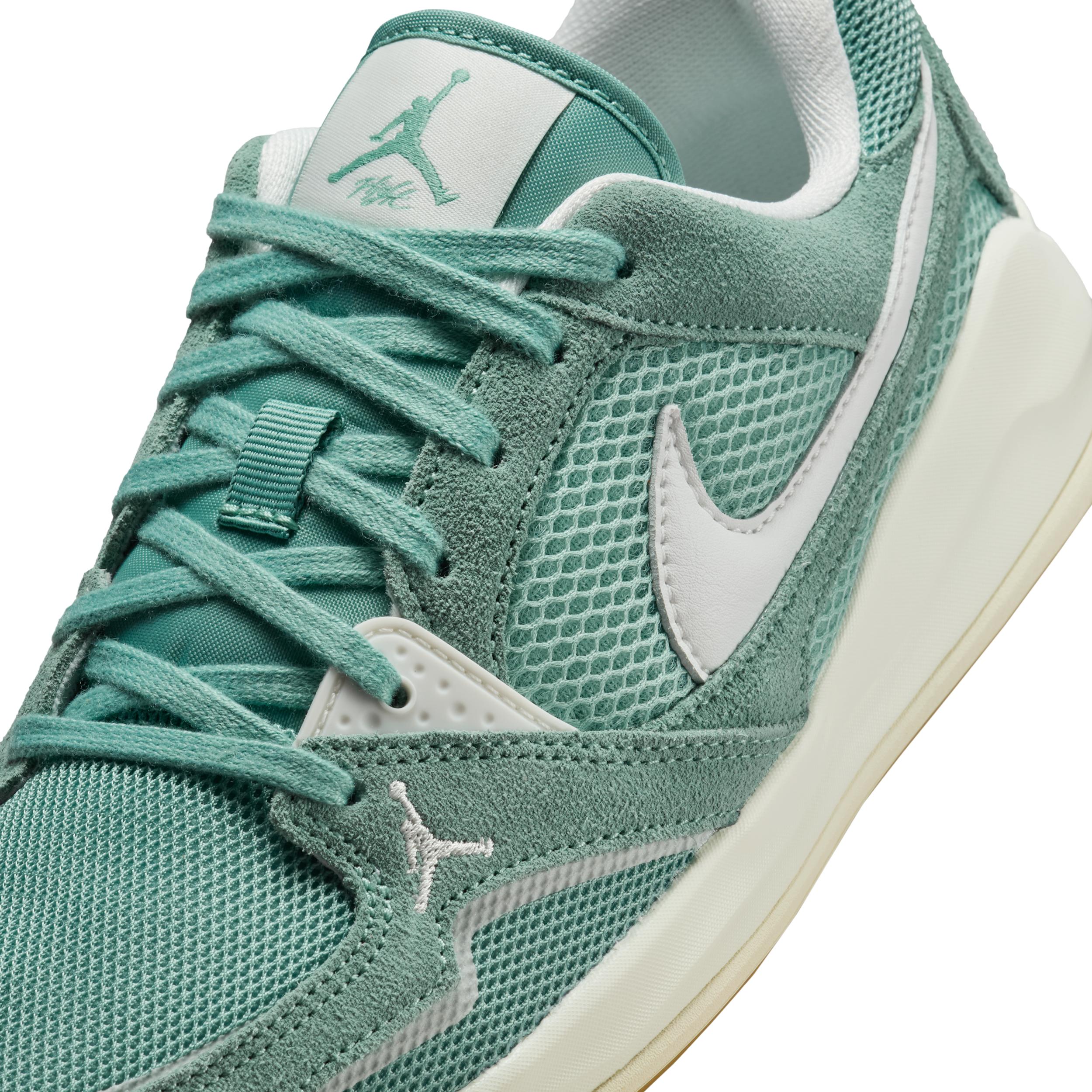 Womens Jordan CMFT Era Shoes | HJ6778-002 Product Image