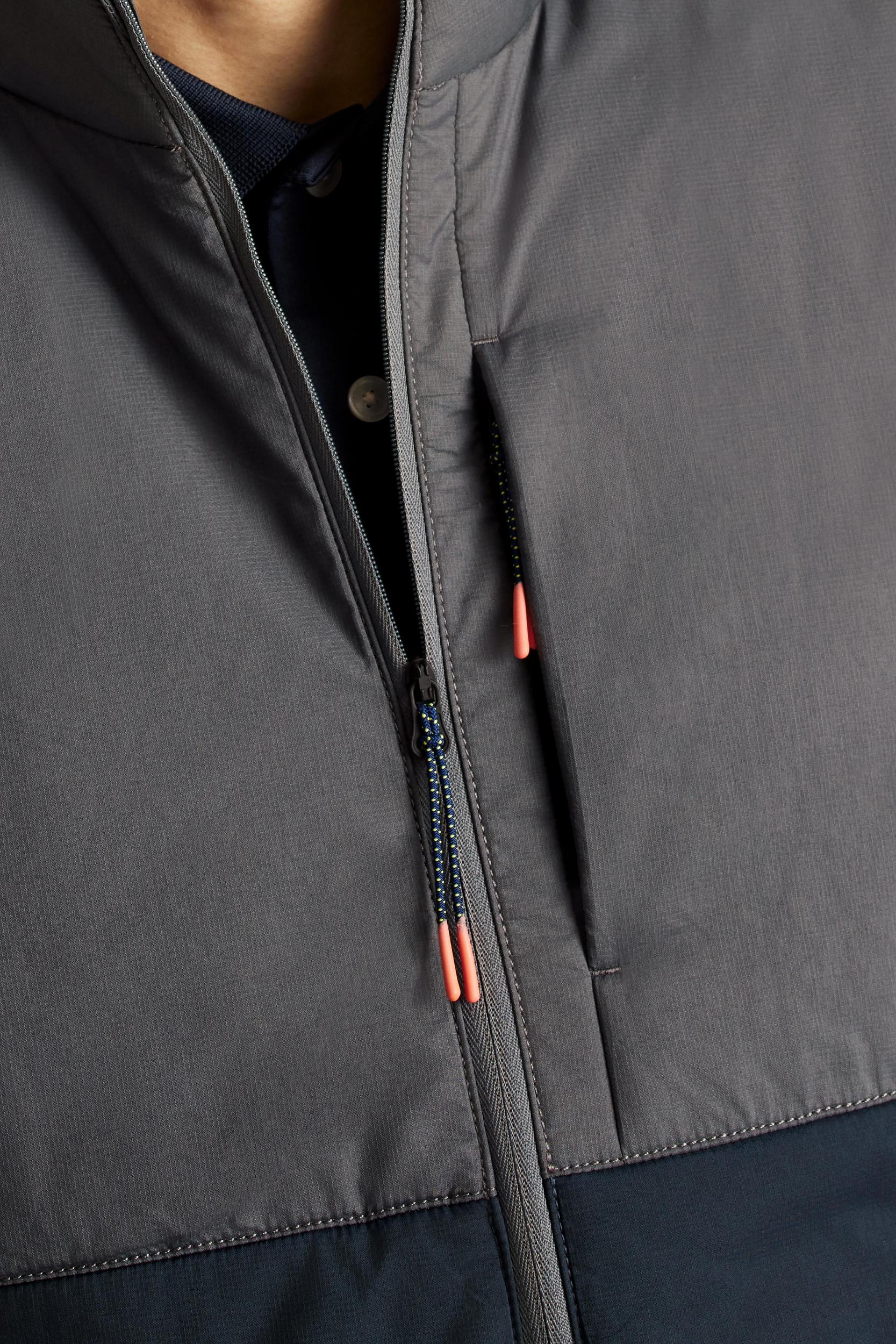 The Lightweight Hybrid Vest Product Image