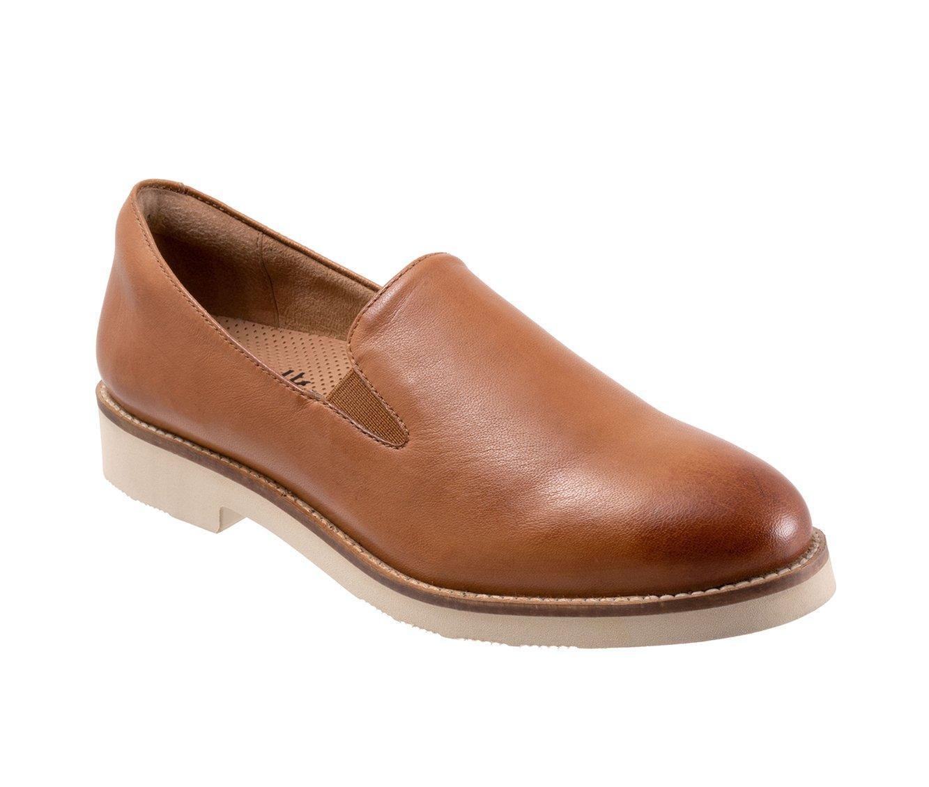 Women's Softwalk Whistle II Heeled Loafers Product Image