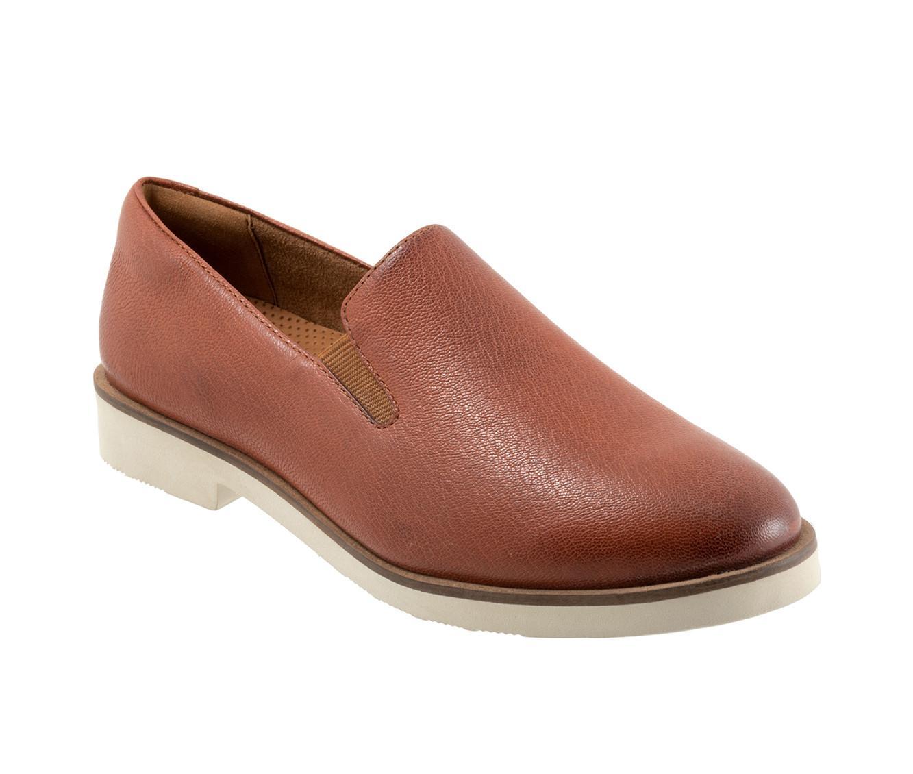 Women's Softwalk Whistle II Heeled Loafers Product Image