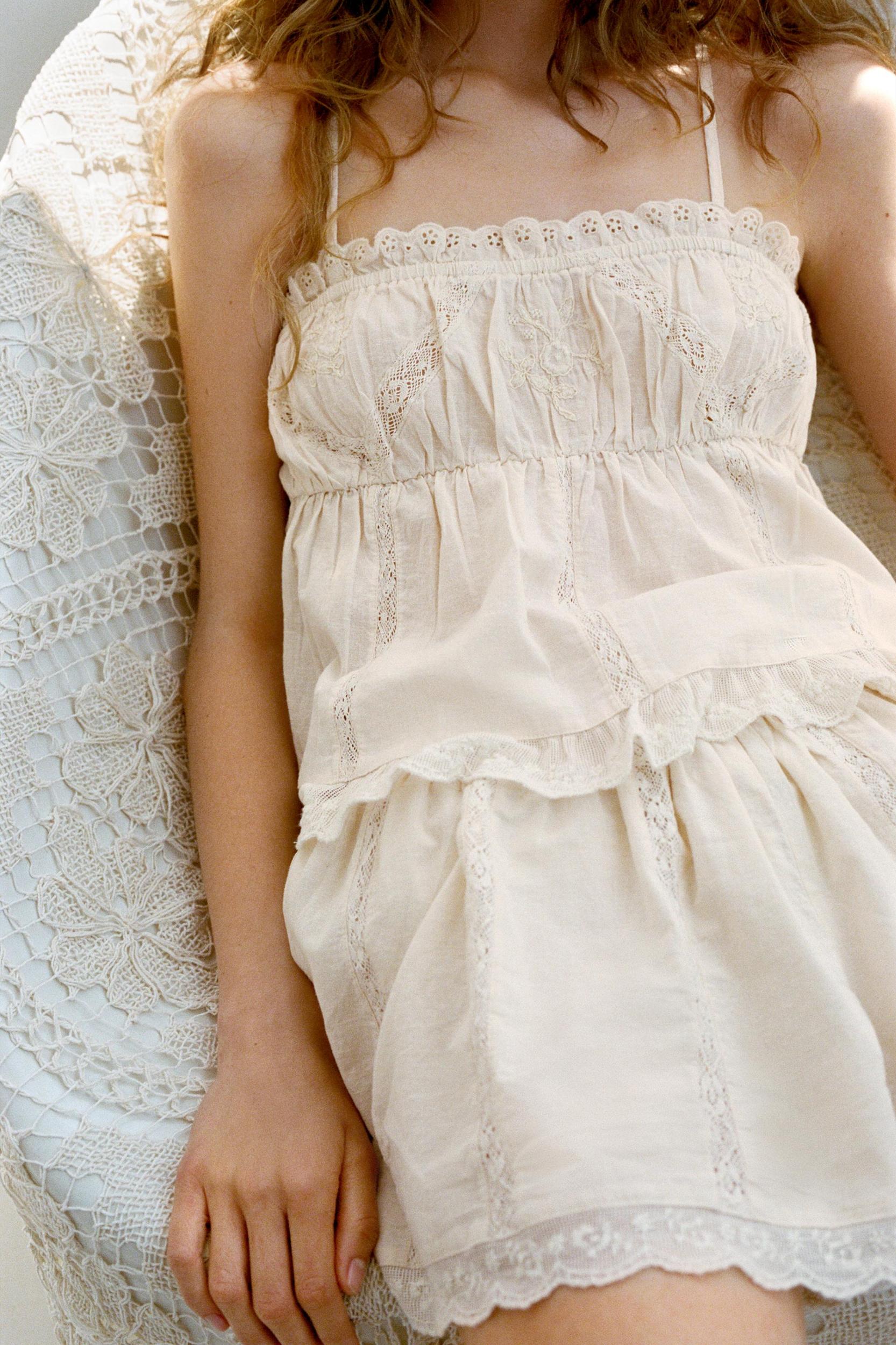 EMBROIDERED ELASTICIZED TOP Product Image