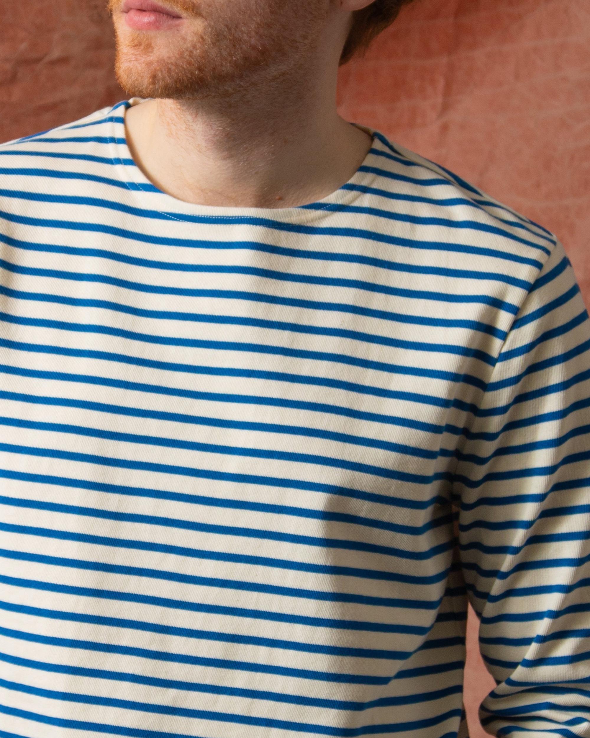 Men’s Breton Stripe Boatneck Tee in Off White/Atlantic Blue Product Image