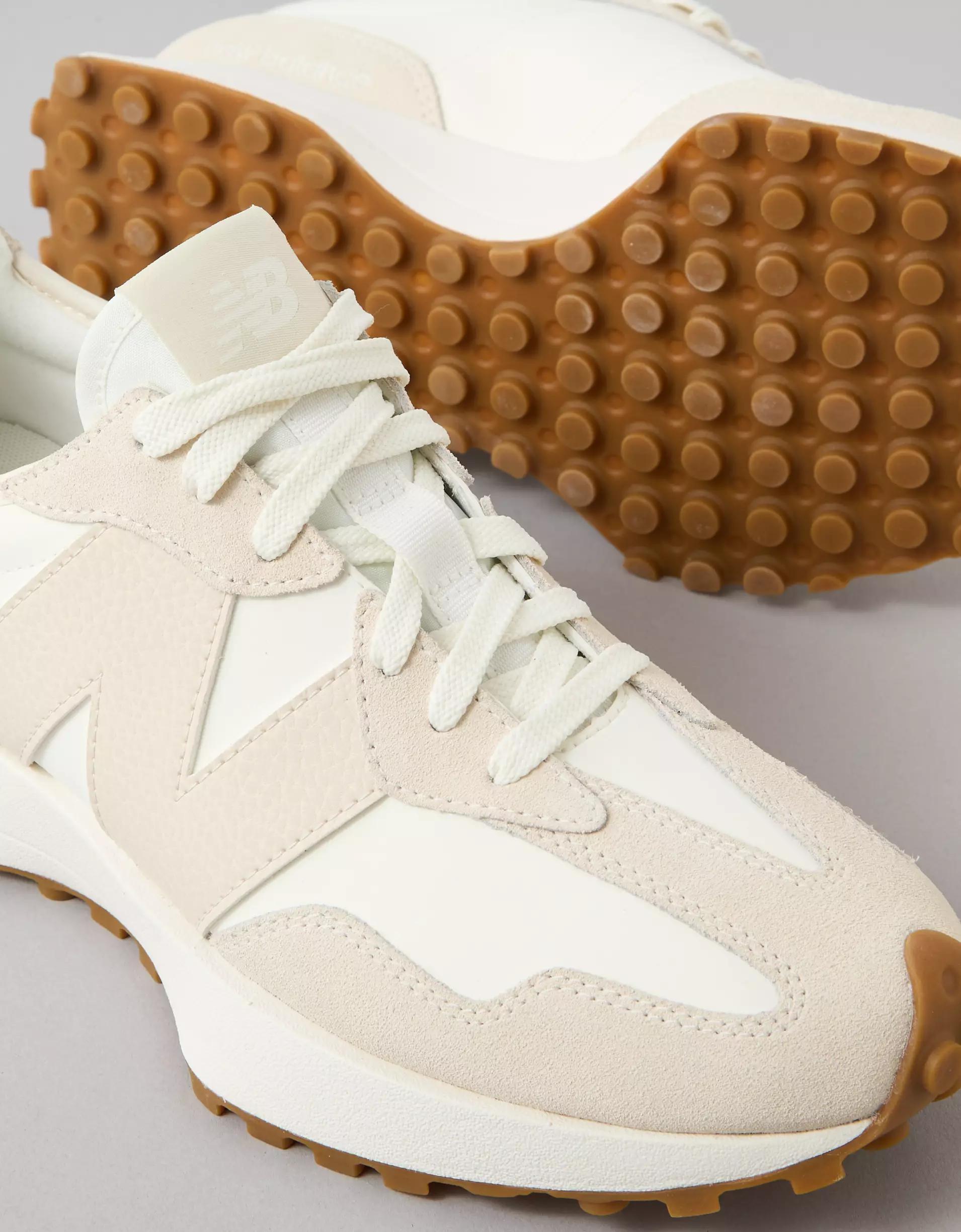 New Balance 327 Sneaker Product Image