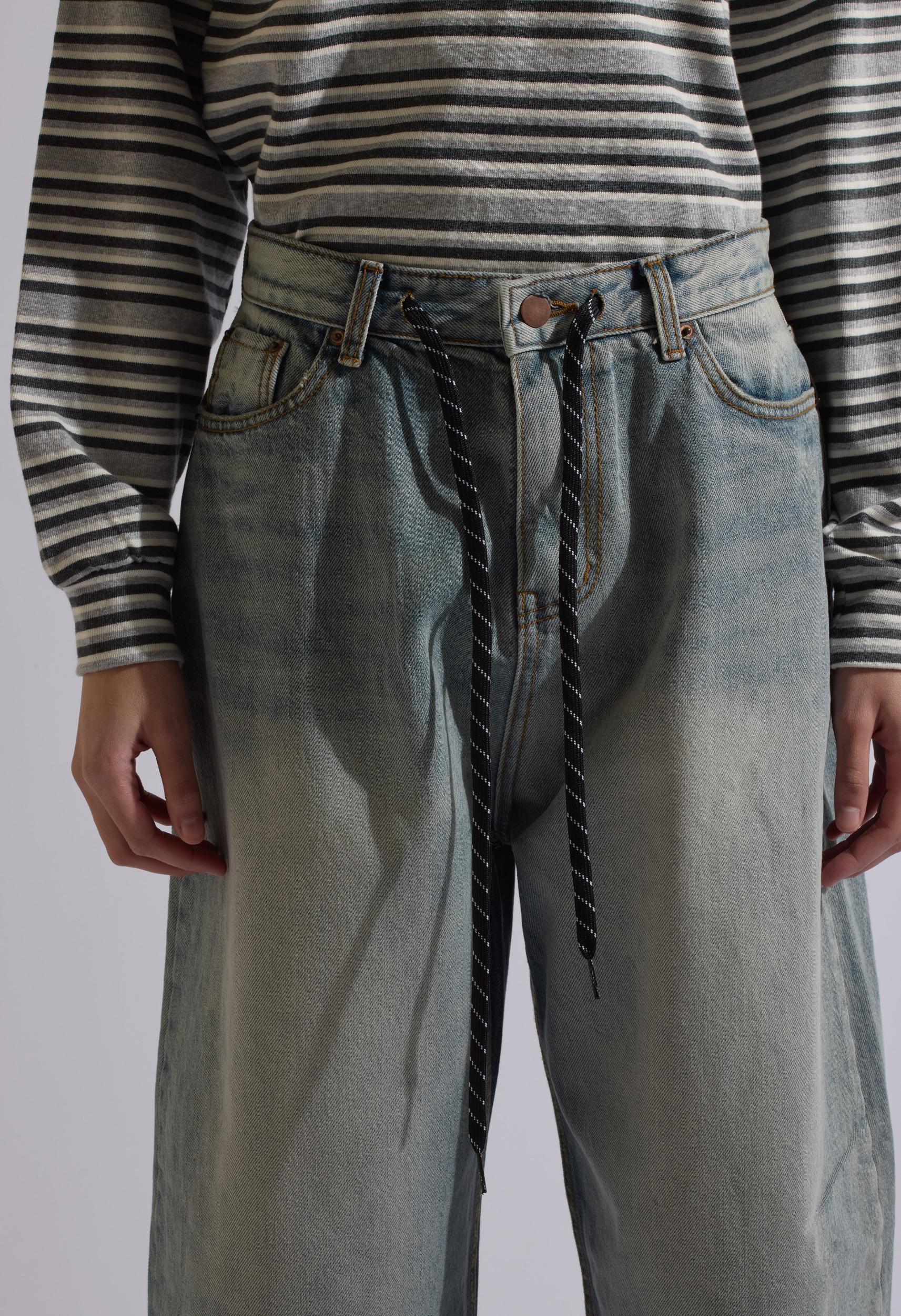 Harper Distressed Denim Product Image