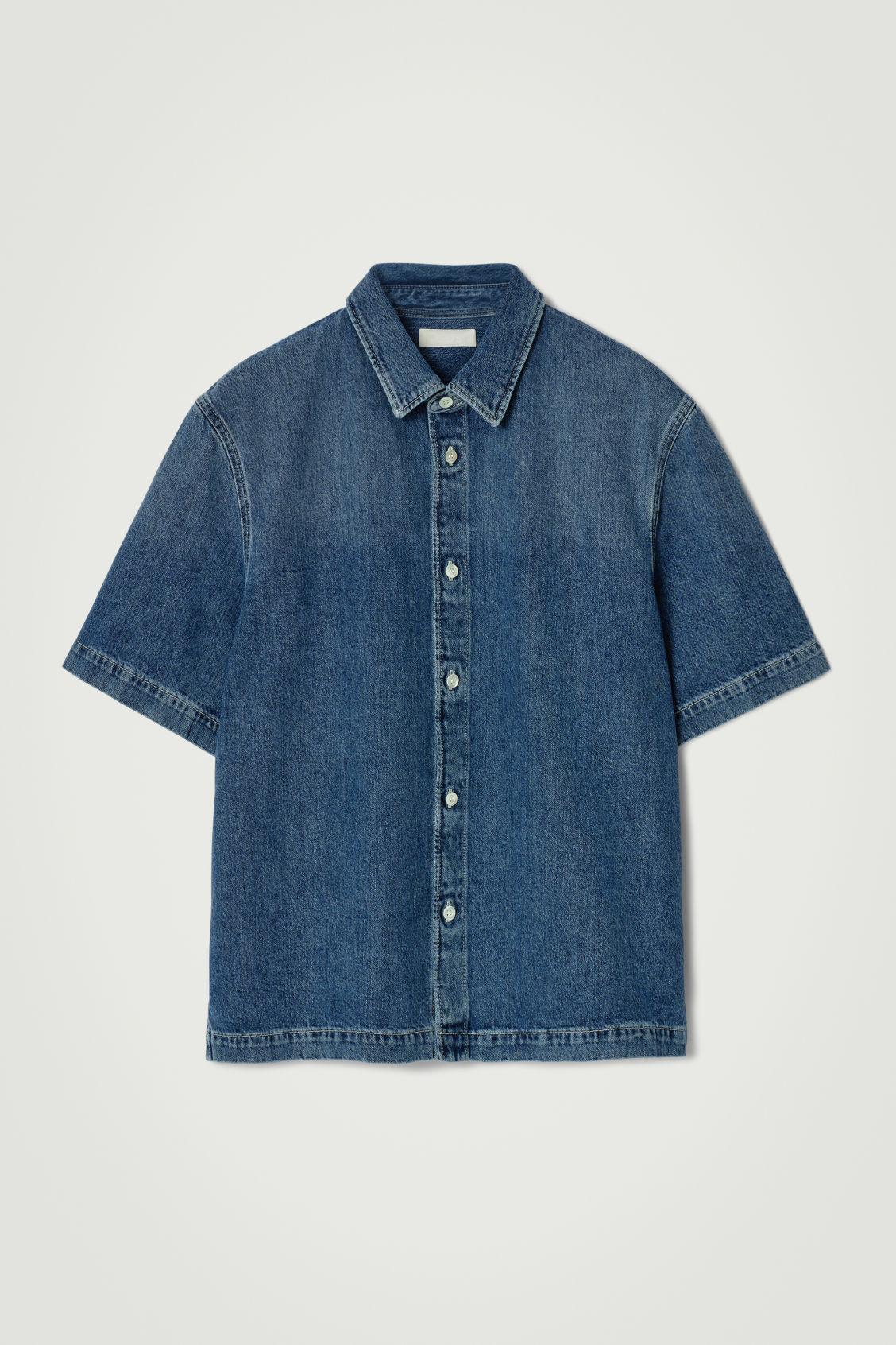 LIGHTWEIGHT SHORT-SLEEVED DENIM SHIRT Product Image