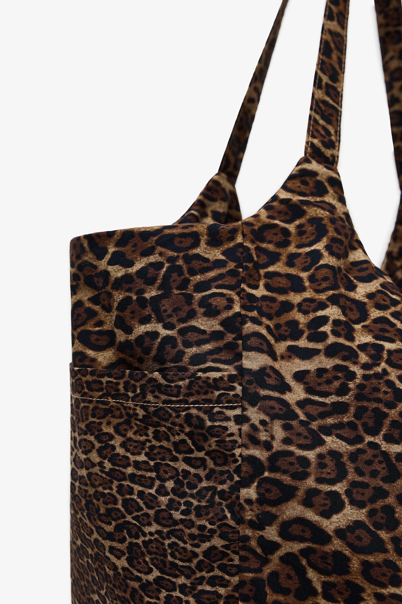 ANIMAL PRINT LARGE COTTON BAG Product Image