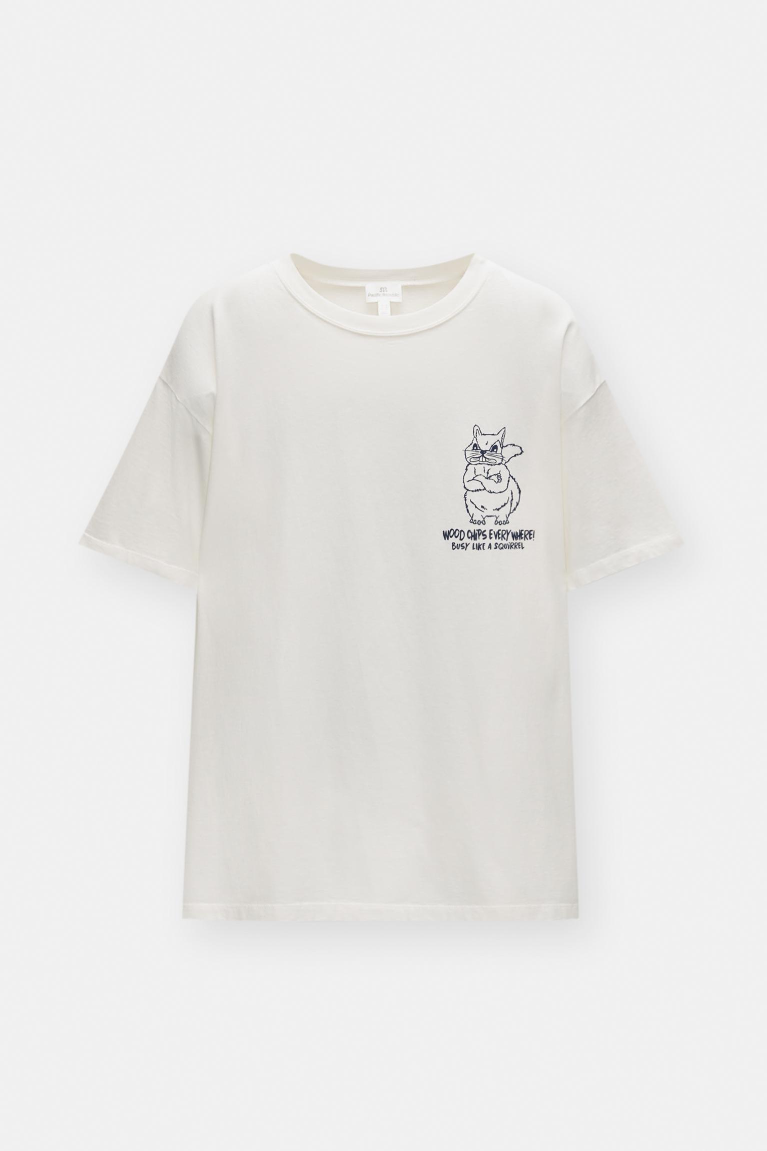 Squirrel graphic T-shirt Product Image