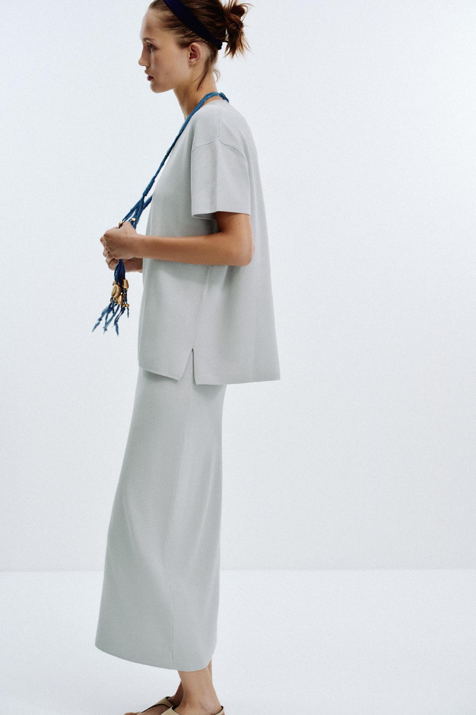 OVERSIZED PLAIN KNIT TOP Product Image