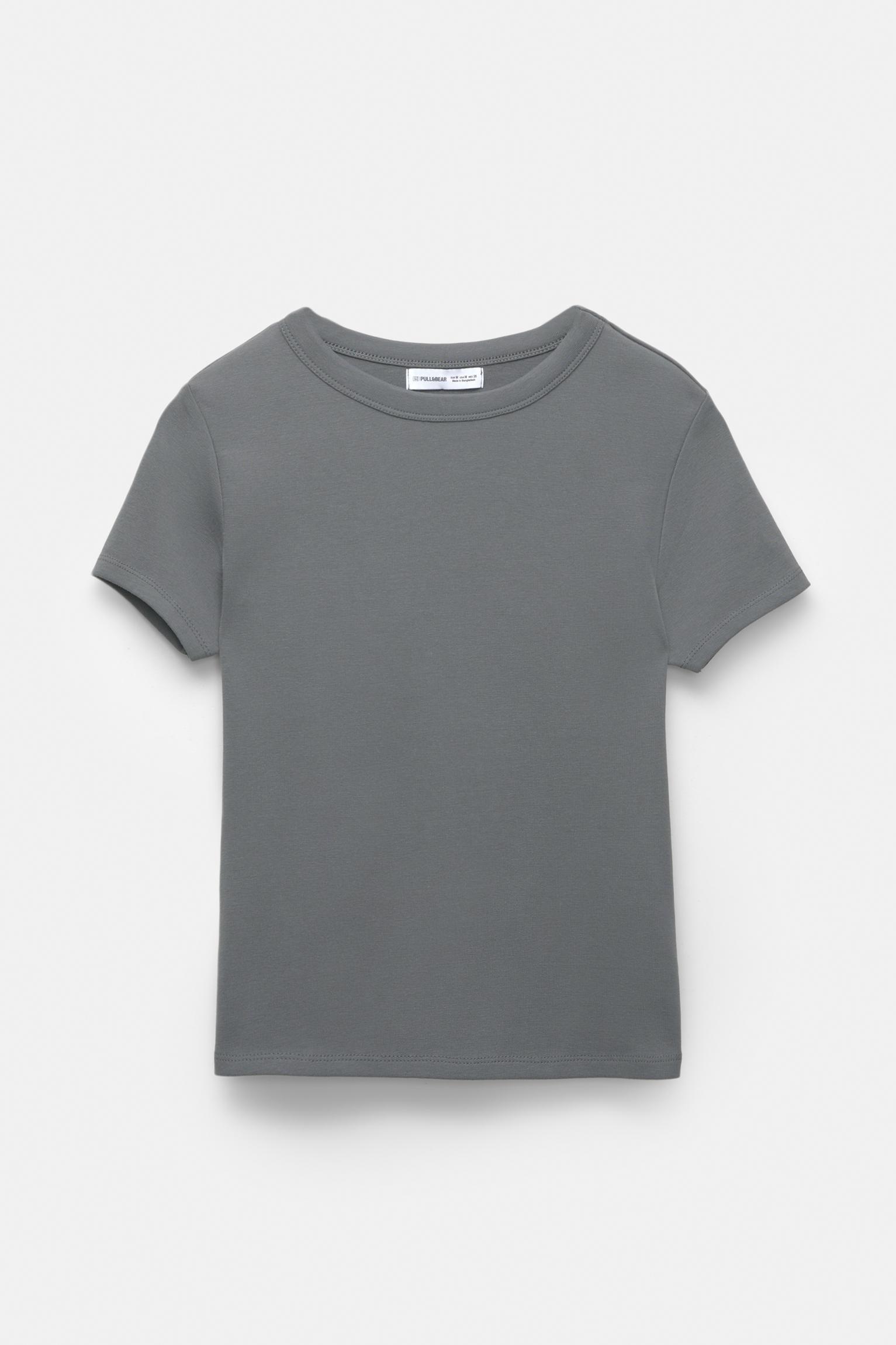 Basic fitted T-shirt Product Image