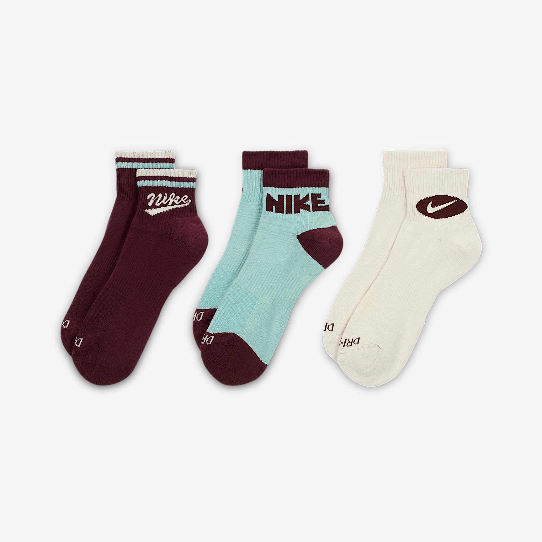 Nike Men's Everyday Plus Ankle Socks (3 Pairs) Product Image