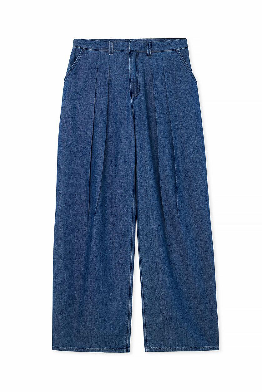 Loose Pleat Detail Mid Waist Jeans Product Image