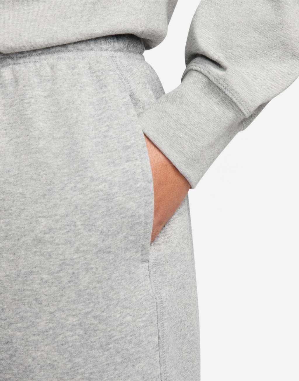 Nike Club french terry shorts in gray Product Image