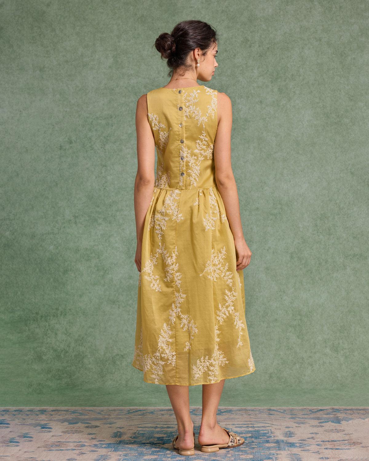 Yellow Floral Round Neck Sleeveless Midi Dress Product Image