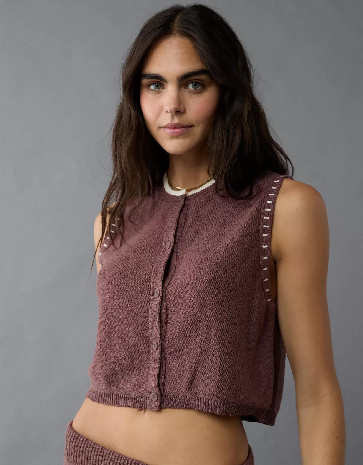 AE Crew Neck Button-Up Sweater Vest Product Image