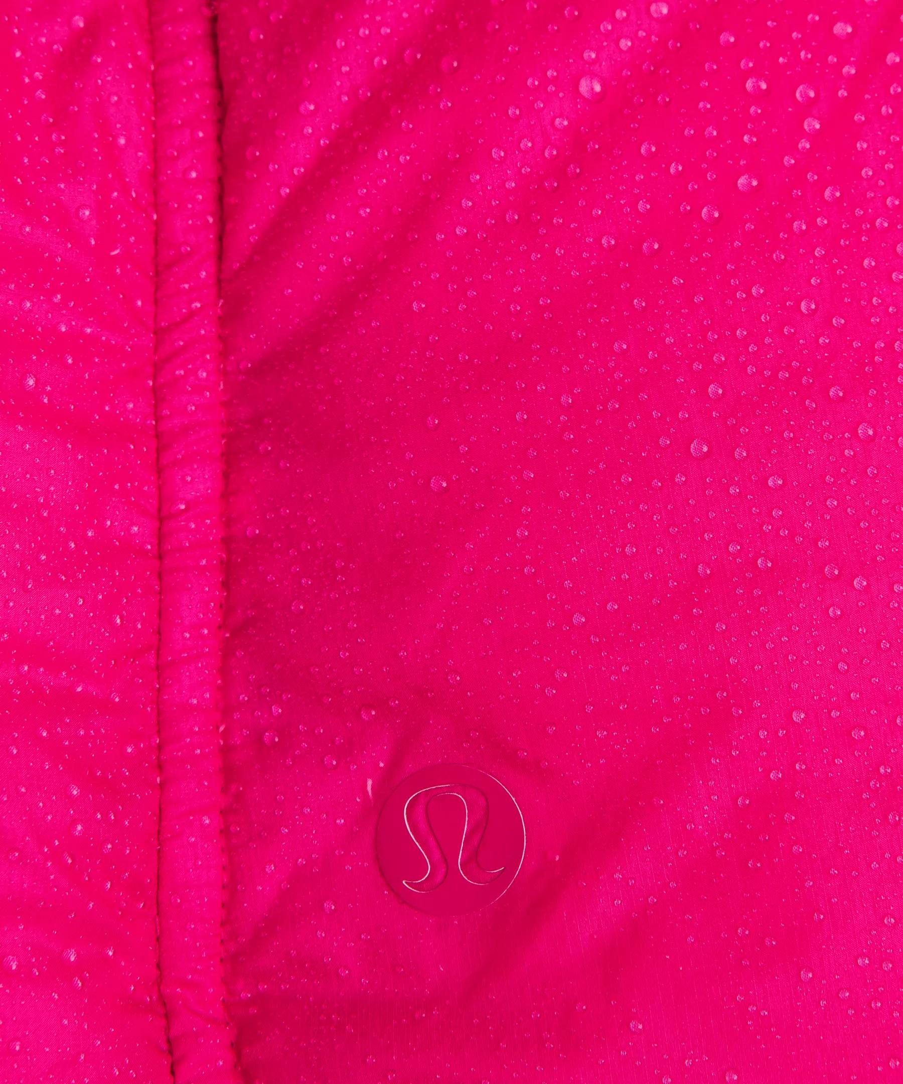 Featherweight 900-Down-Fill Puffer Vest Product Image