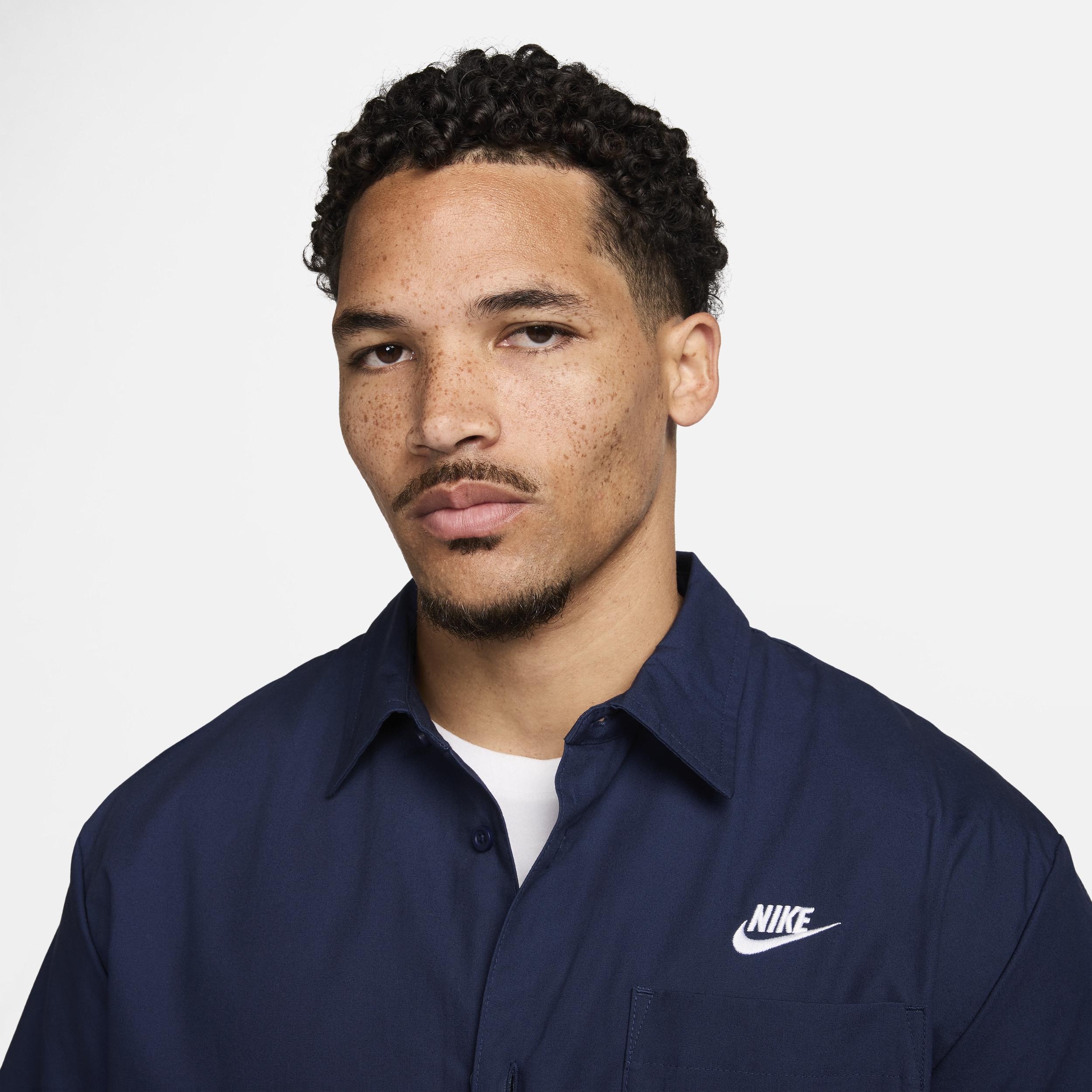 Nike Mens Club Short-Sleeve Oxford Button-Up Shirt | FN3902-410 Product Image