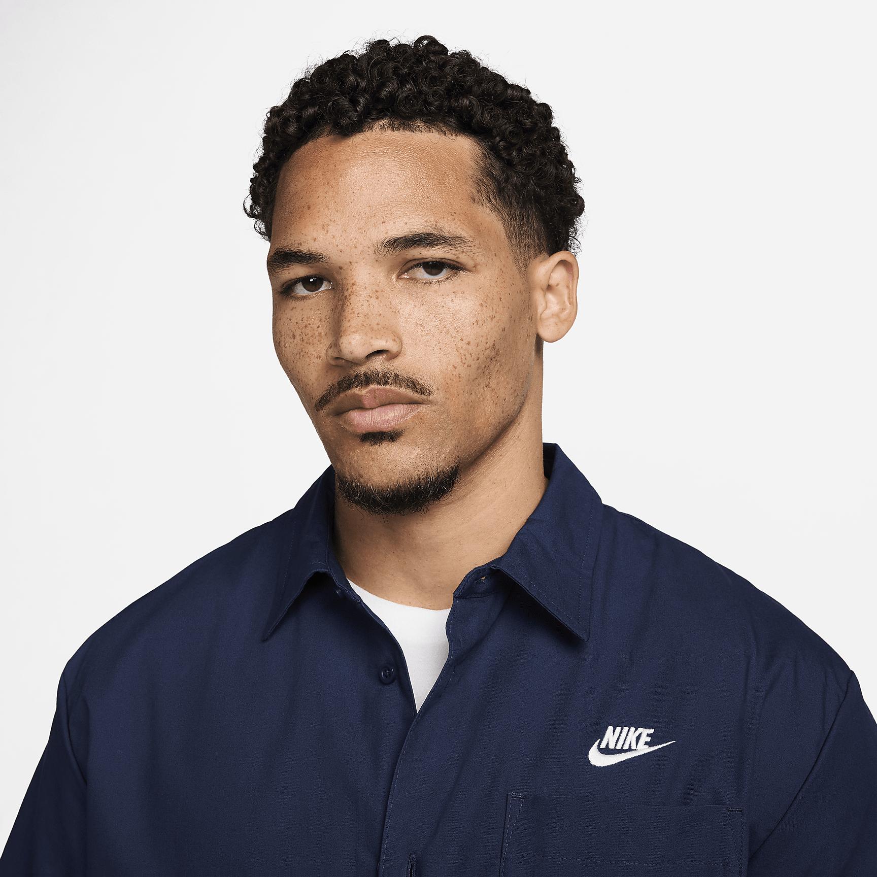 Nike Mens Club Short-Sleeve Oxford Button-Up Shirt | FN3902-410 Product Image