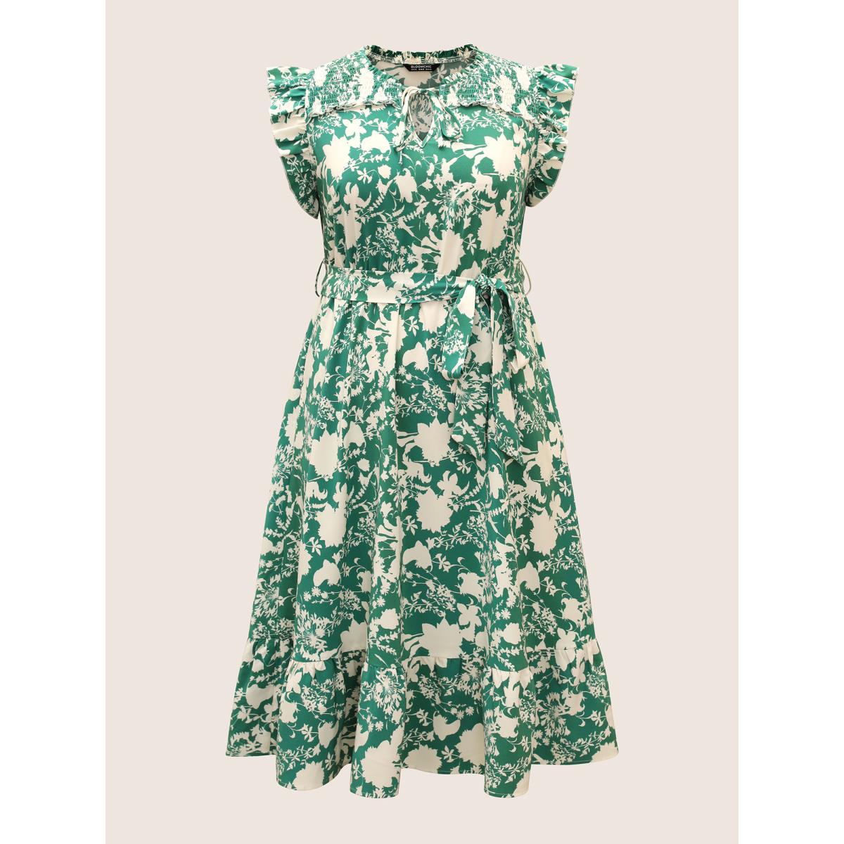Plus Size Silhouette Floral Print Ruffle Cap Sleeve Dress Emerald Women Elegant Flat collar with V-notch Cap Sleeve Curvy BloomChic 14-16/1X Product Image