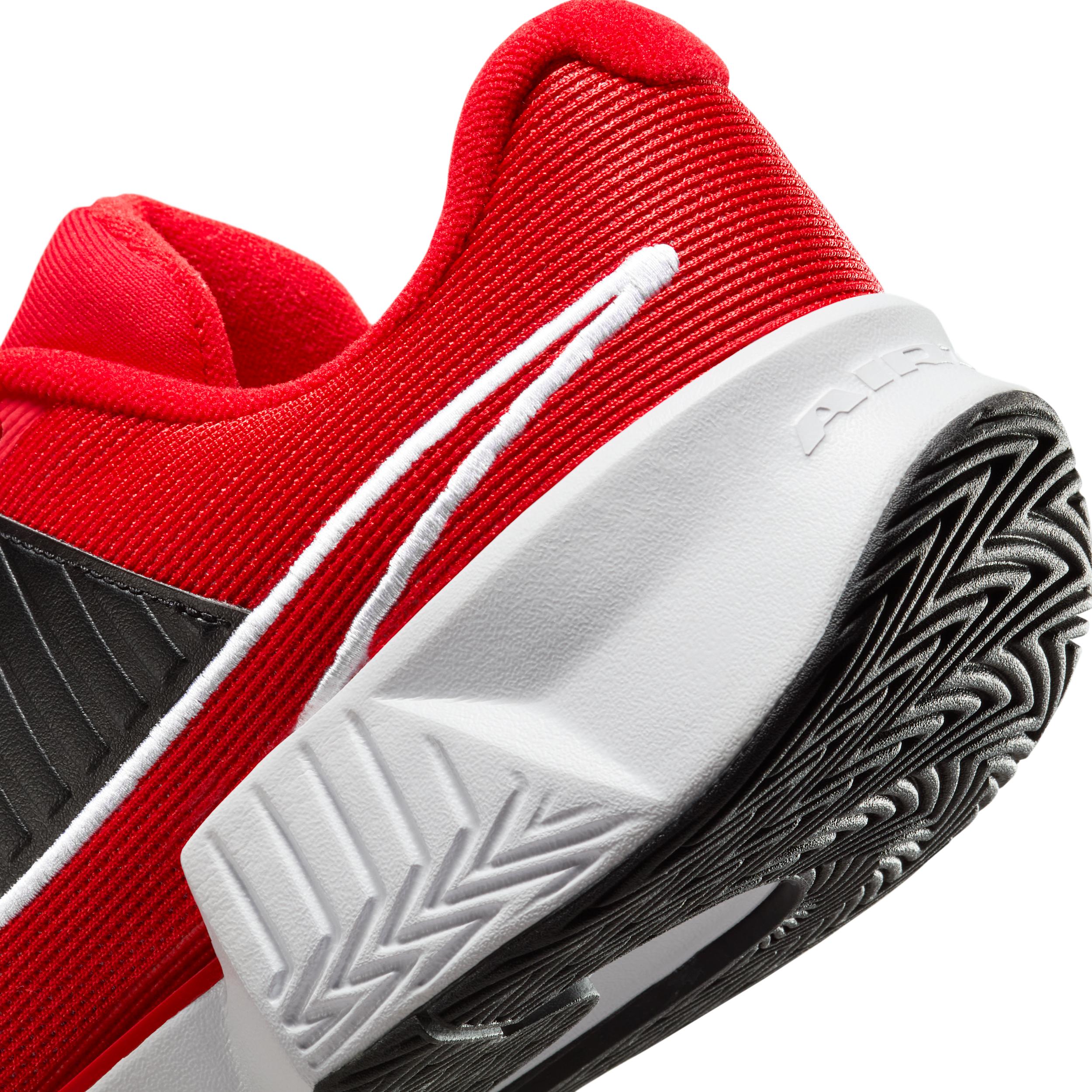 Nike Men's GP Challenge Pro Hard Court Tennis Shoes Product Image