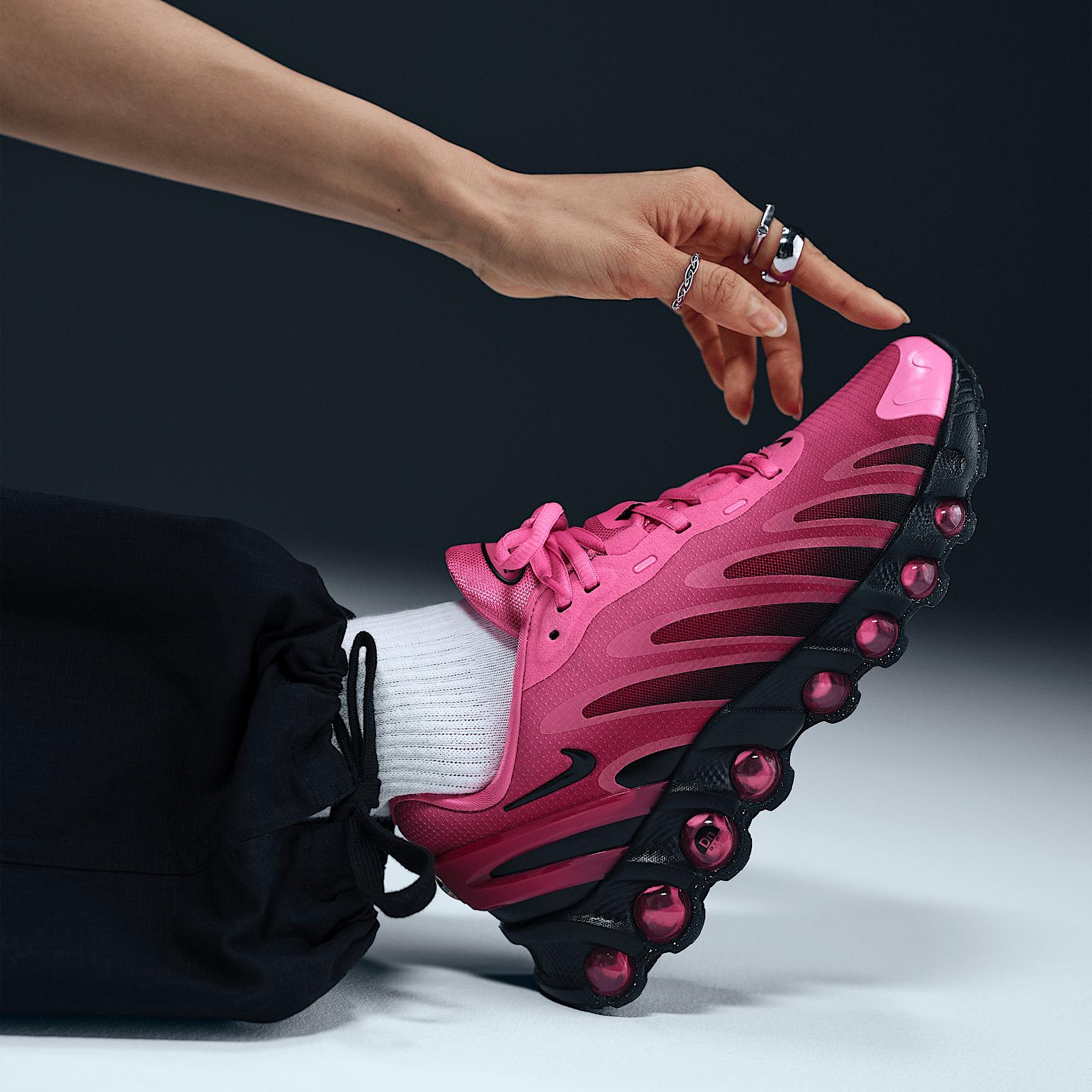 Nike Womens Air Max Dn8 Shoes | HF5509-601 Product Image